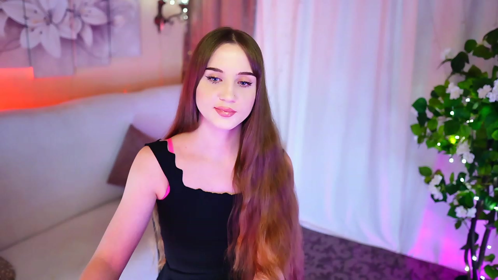 Gallery image thumbnail from Innocent_Soul's myfreecams stream on, 10/27/2023, 18:36 image 20 of 20