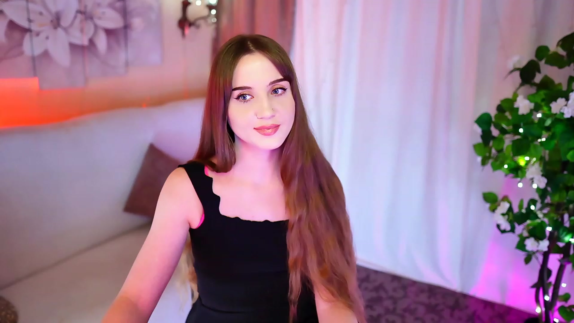 Gallery image thumbnail from Innocent_Soul's myfreecams stream on, 10/27/2023, 19:32 image 1 of 20