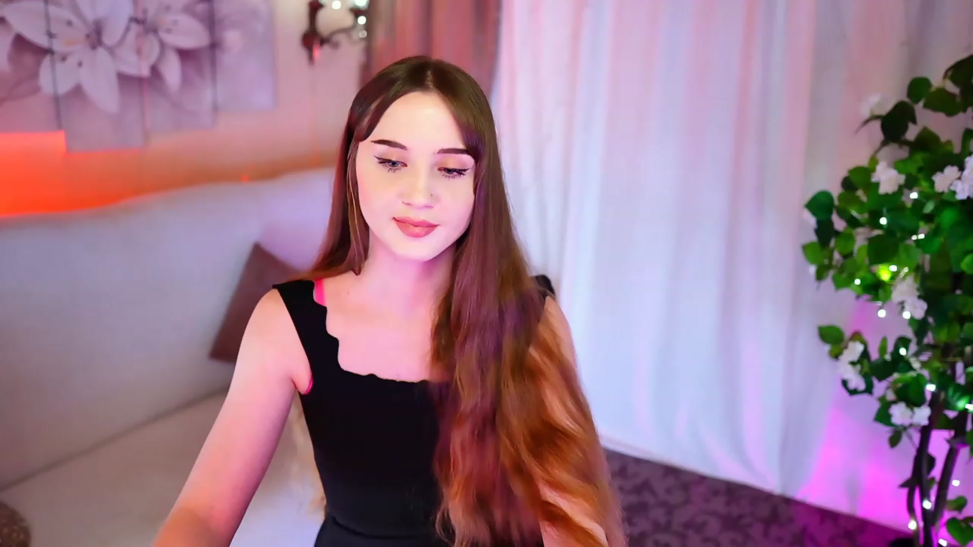 Gallery image thumbnail from Innocent_Soul's myfreecams stream on, 10/27/2023, 19:32 image 20 of 20