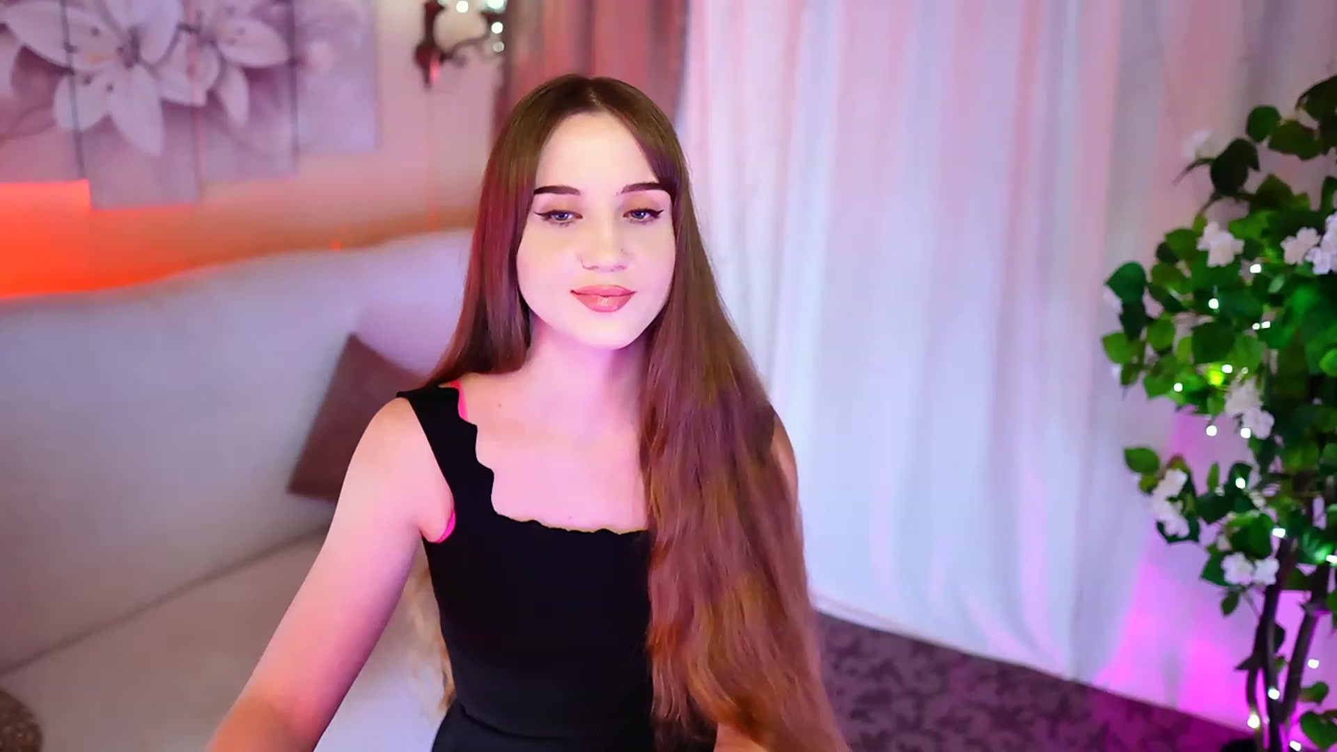 Gallery image thumbnail from Innocent_Soul's myfreecams stream on, 10/27/2023, 19:32 image 4 of 20