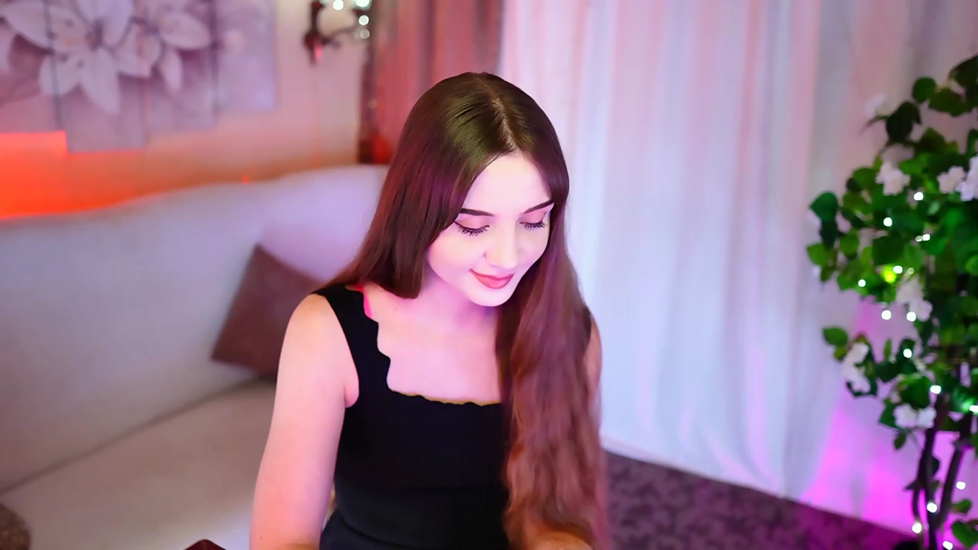 Gallery image thumbnail from Innocent_Soul's myfreecams stream on, 10/27/2023, 19:32 image 5 of 20