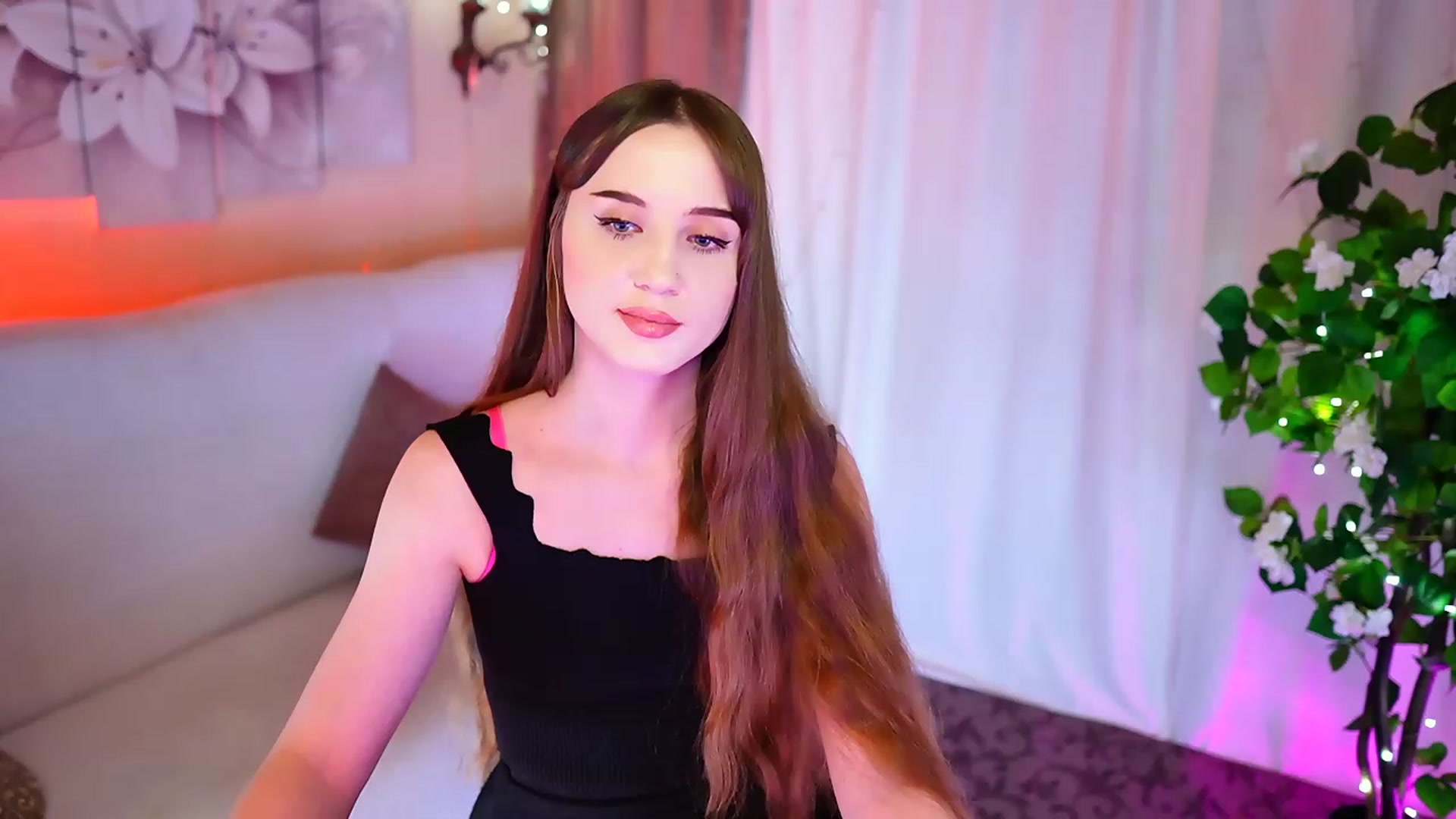 Gallery image thumbnail from Innocent_Soul's myfreecams stream on, 10/27/2023, 19:32 image 11 of 20