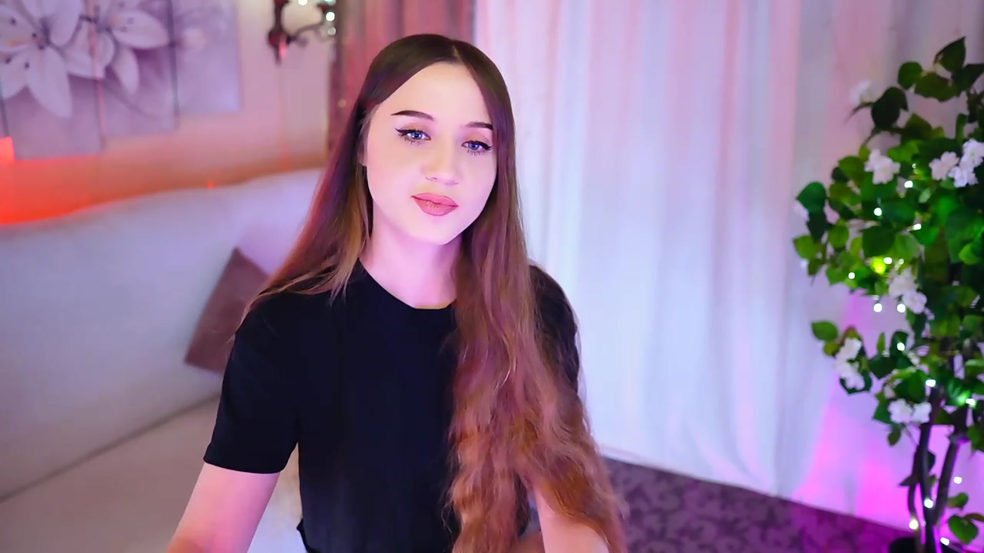 Gallery image thumbnail from Innocent_Soul's myfreecams stream on, 10/29/2023, 15:22 image 12 of 20