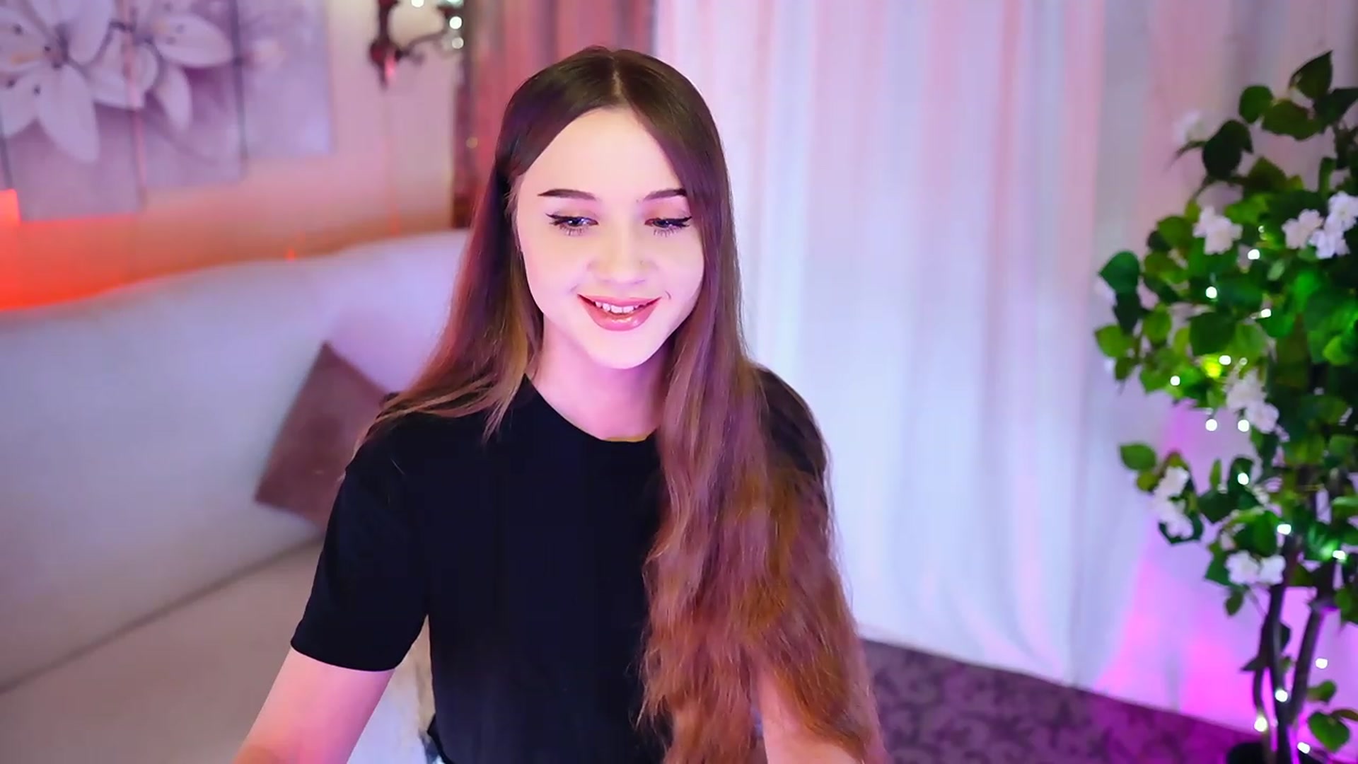 Gallery image thumbnail from Innocent_Soul's myfreecams stream on, 10/29/2023, 15:22 image 8 of 20