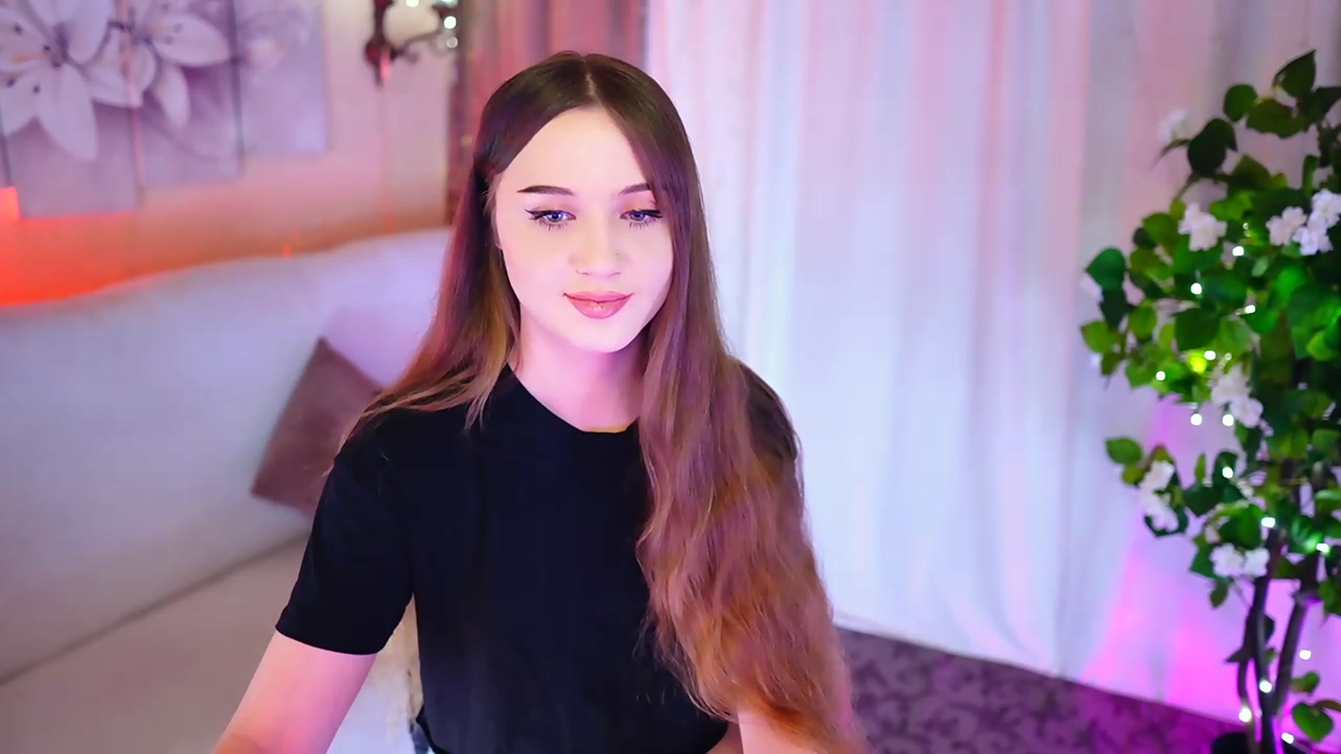 Gallery image thumbnail from Innocent_Soul's myfreecams stream on, 10/29/2023, 15:22 image 7 of 20