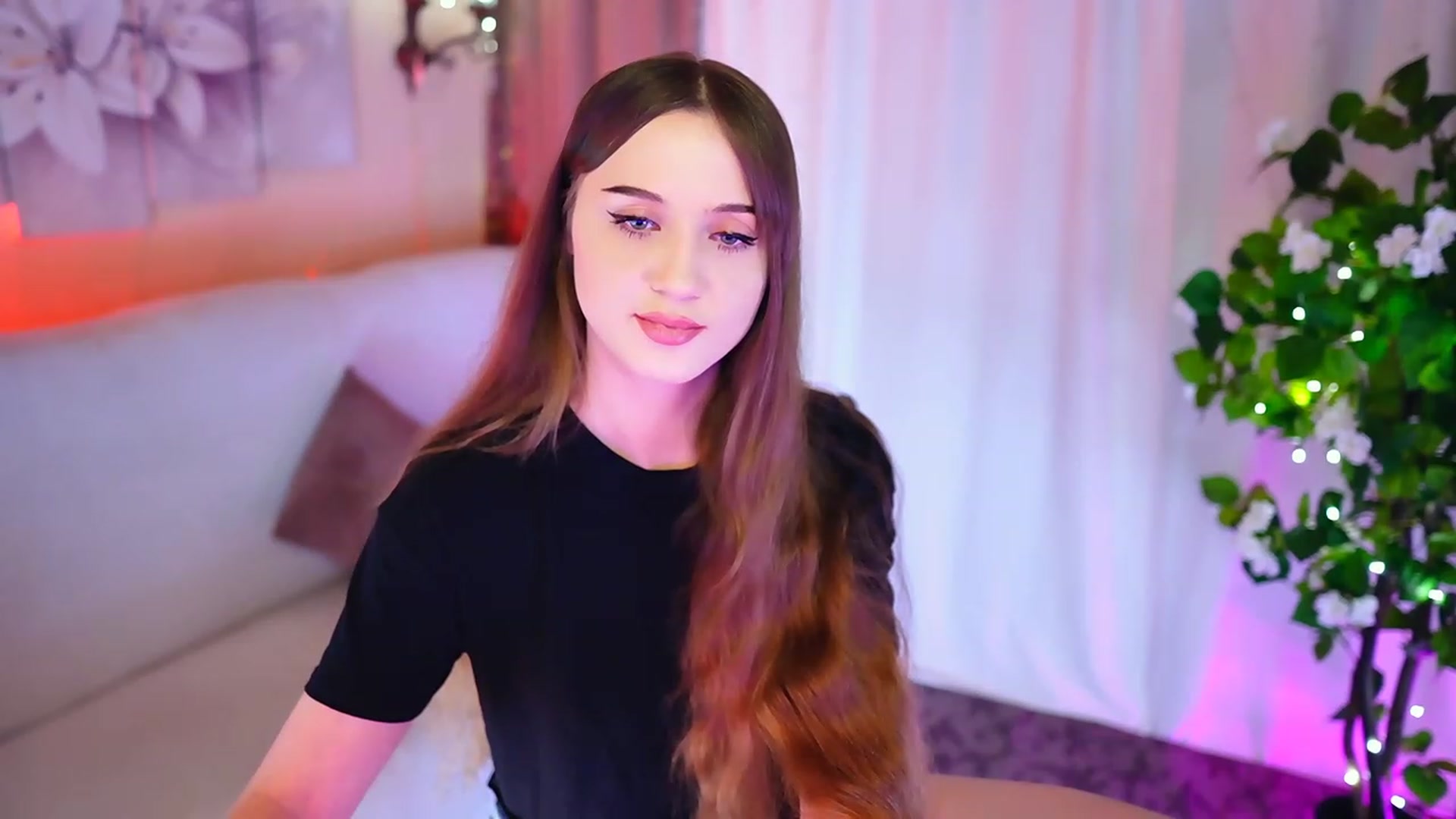 Gallery image thumbnail from Innocent_Soul's myfreecams stream on, 10/29/2023, 15:22 image 19 of 20