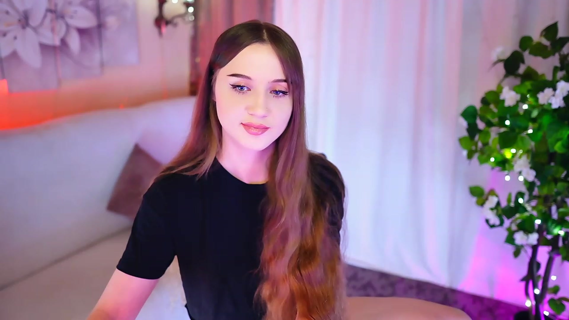 Gallery image thumbnail from Innocent_Soul's myfreecams stream on, 10/29/2023, 15:22 image 14 of 20