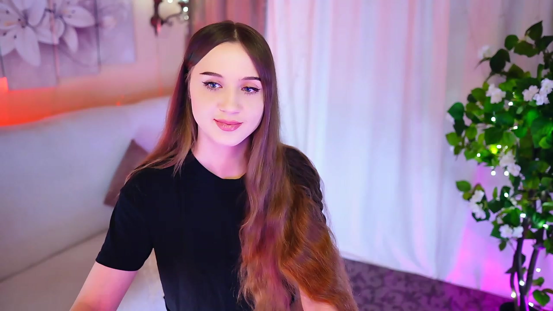 Gallery image thumbnail from Innocent_Soul's myfreecams stream on, 10/29/2023, 15:22 image 9 of 20