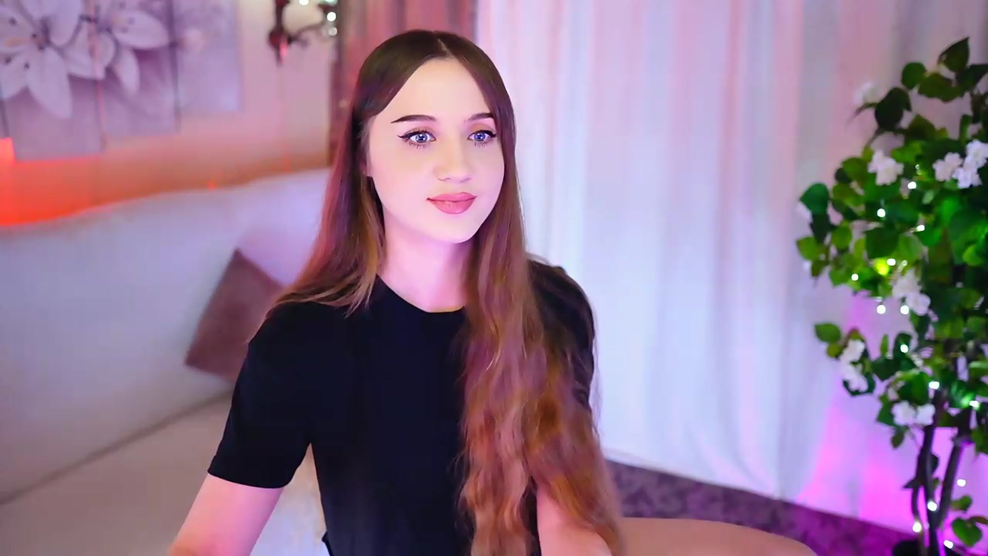 Gallery image thumbnail from Innocent_Soul's myfreecams stream on, 10/29/2023, 15:22 image 16 of 20