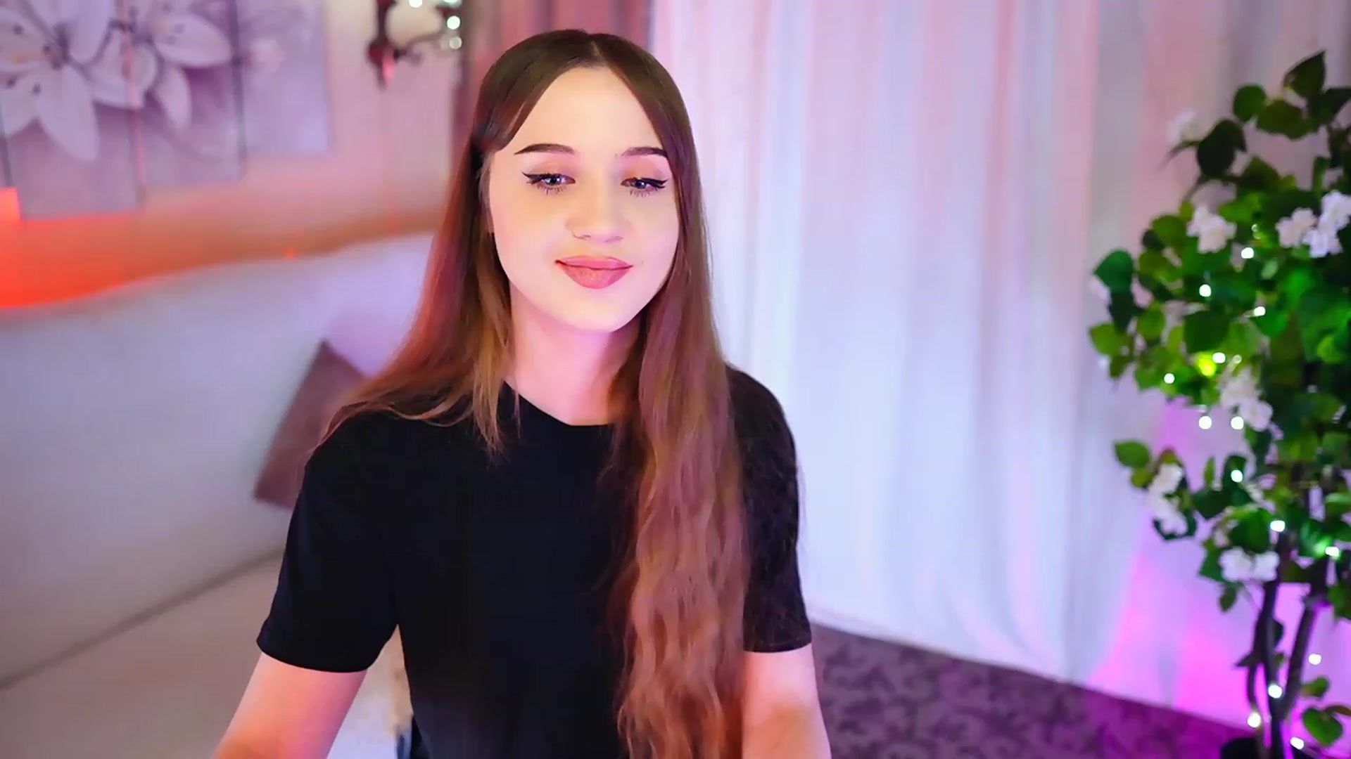 Gallery image thumbnail from Innocent_Soul's myfreecams stream on, 10/29/2023, 17:16 image 7 of 20
