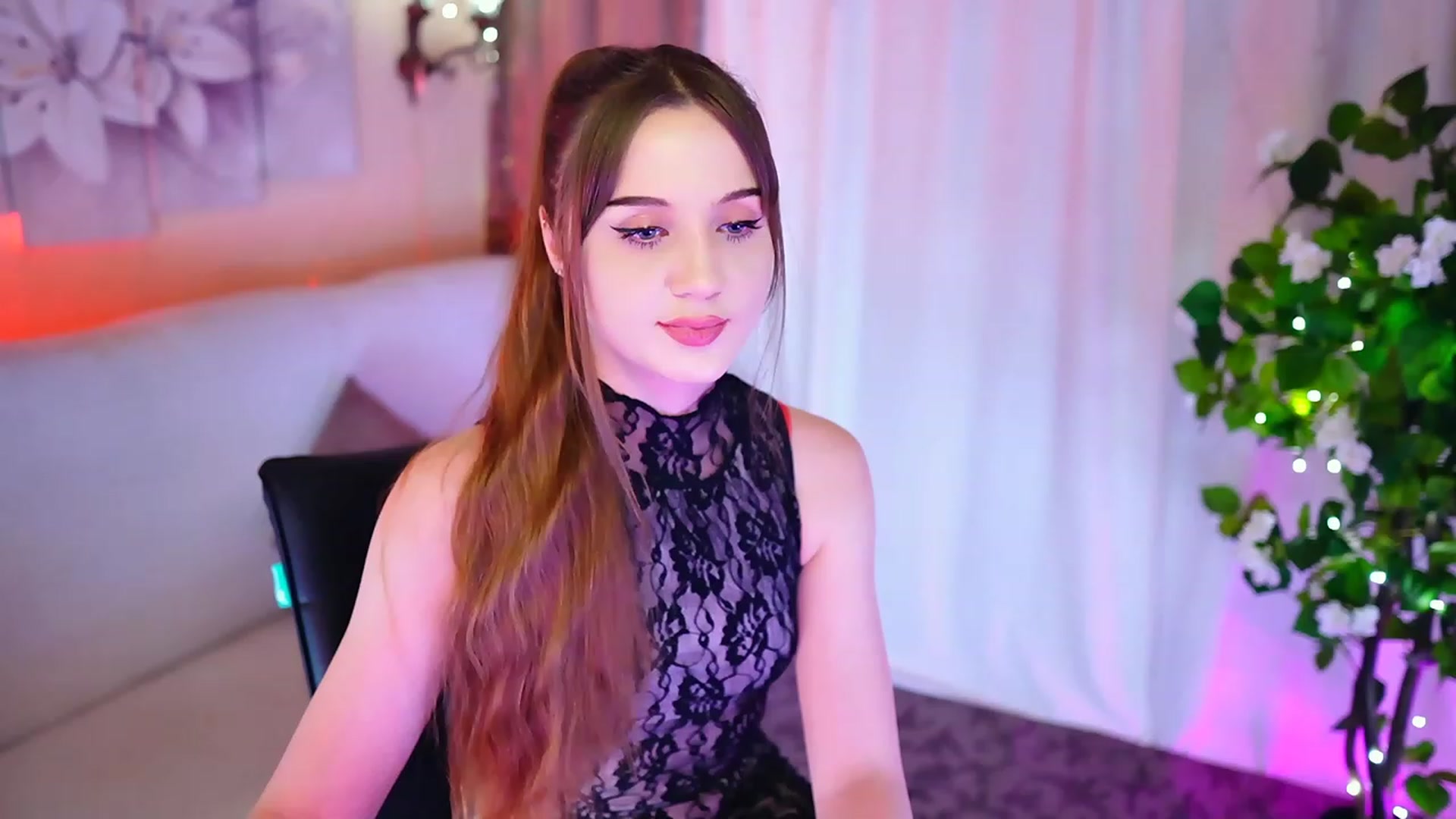 Gallery image thumbnail from Innocent_Soul's myfreecams stream on, 10/29/2023, 18:33 image 16 of 20