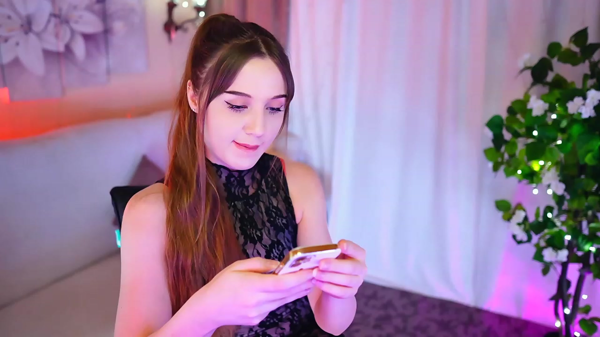 Gallery image thumbnail from Innocent_Soul's myfreecams stream on, 10/29/2023, 18:33 image 8 of 20
