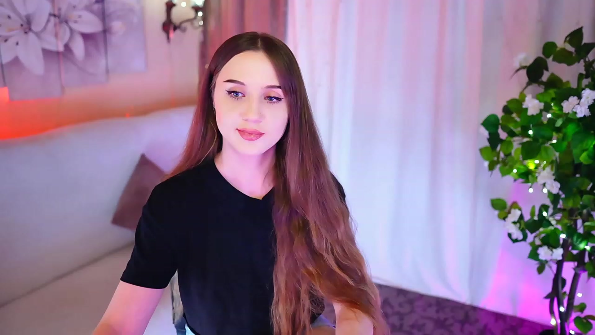 Gallery image thumbnail from Innocent_Soul's myfreecams stream on, 10/29/2023, 19:23 image 11 of 20