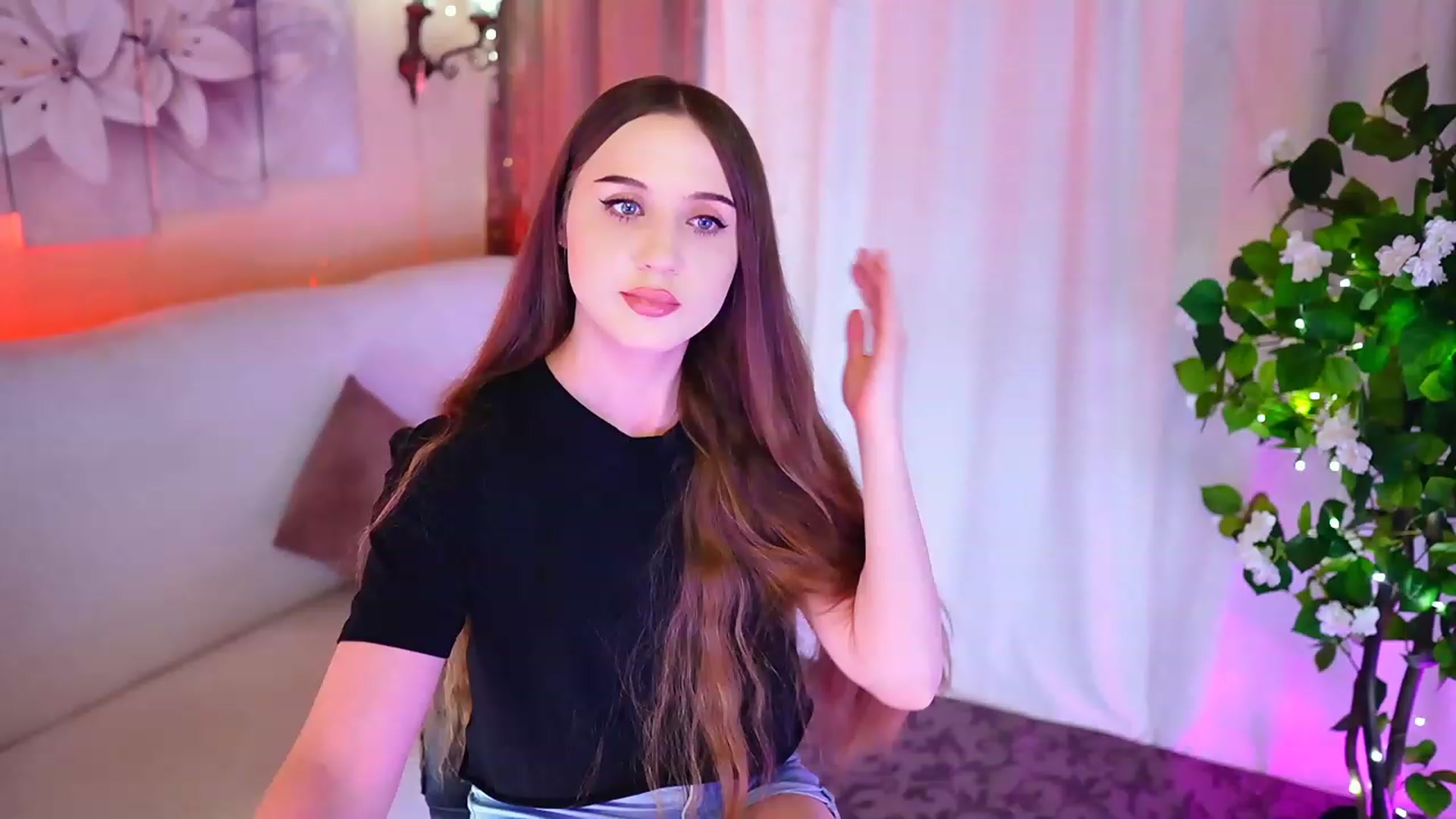 Gallery image thumbnail from Innocent_Soul's myfreecams stream on, 10/29/2023, 19:23 image 20 of 20