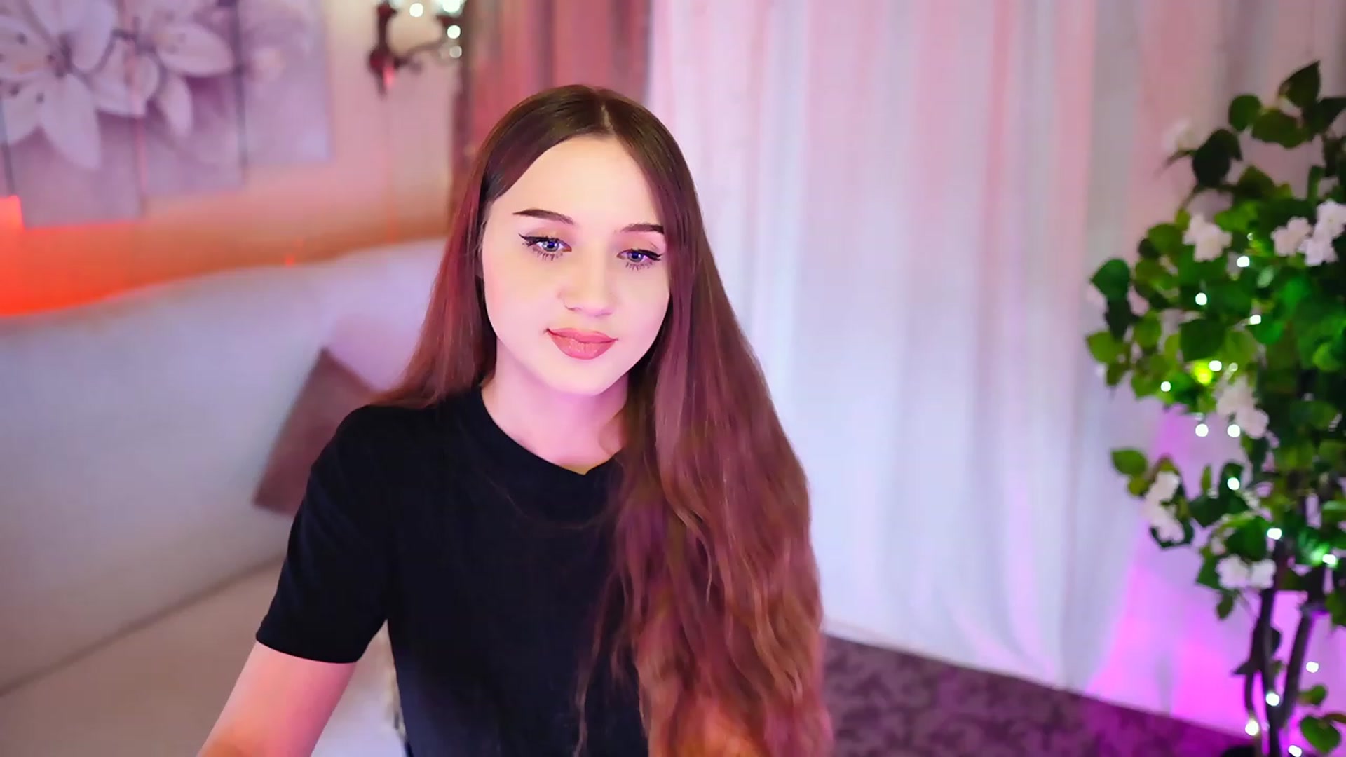 Gallery image thumbnail from Innocent_Soul's myfreecams stream on, 10/29/2023, 20:06 image 6 of 20