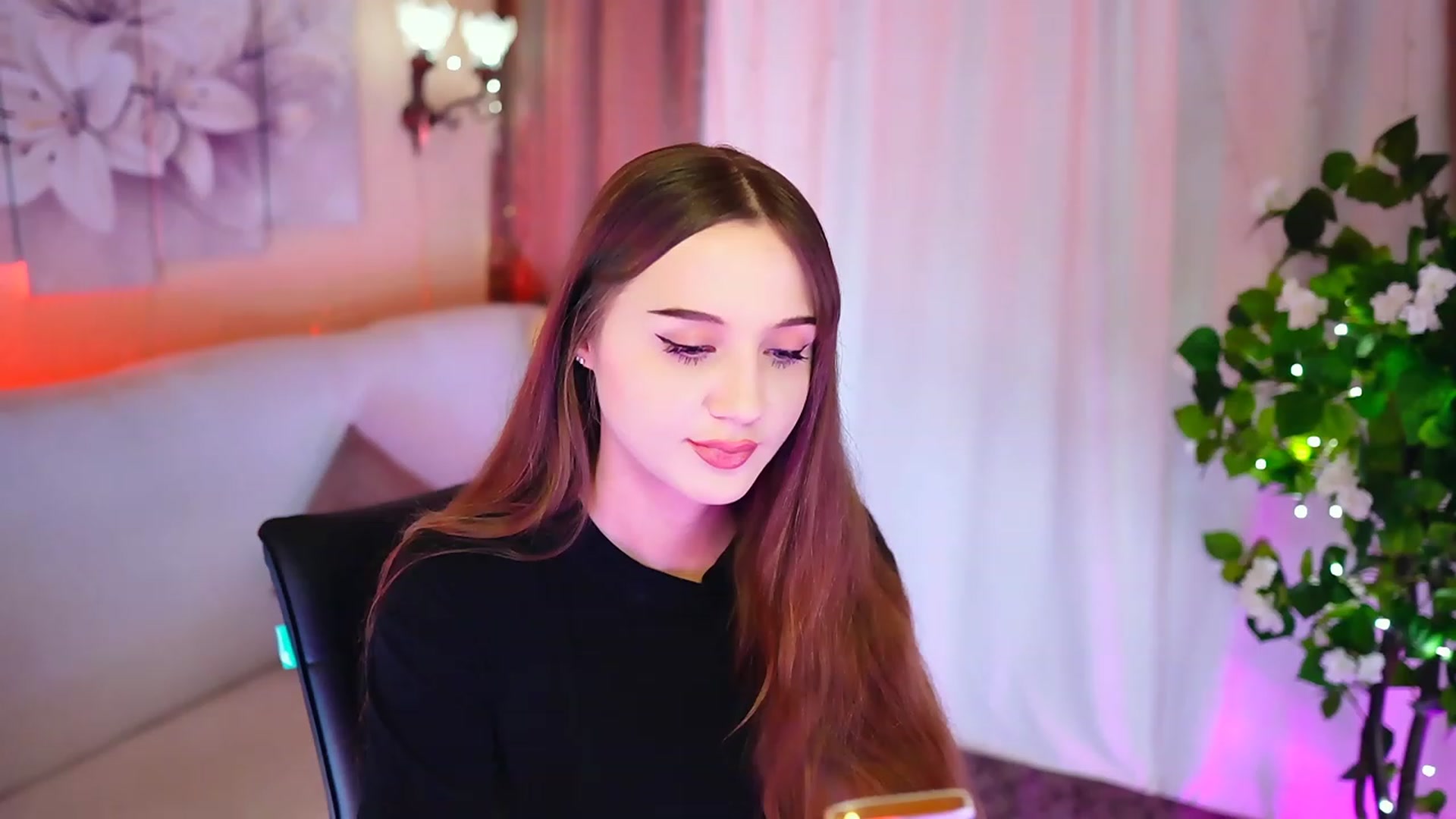 Gallery image thumbnail from Innocent_Soul's myfreecams stream on, 10/29/2023, 20:06 image 20 of 20