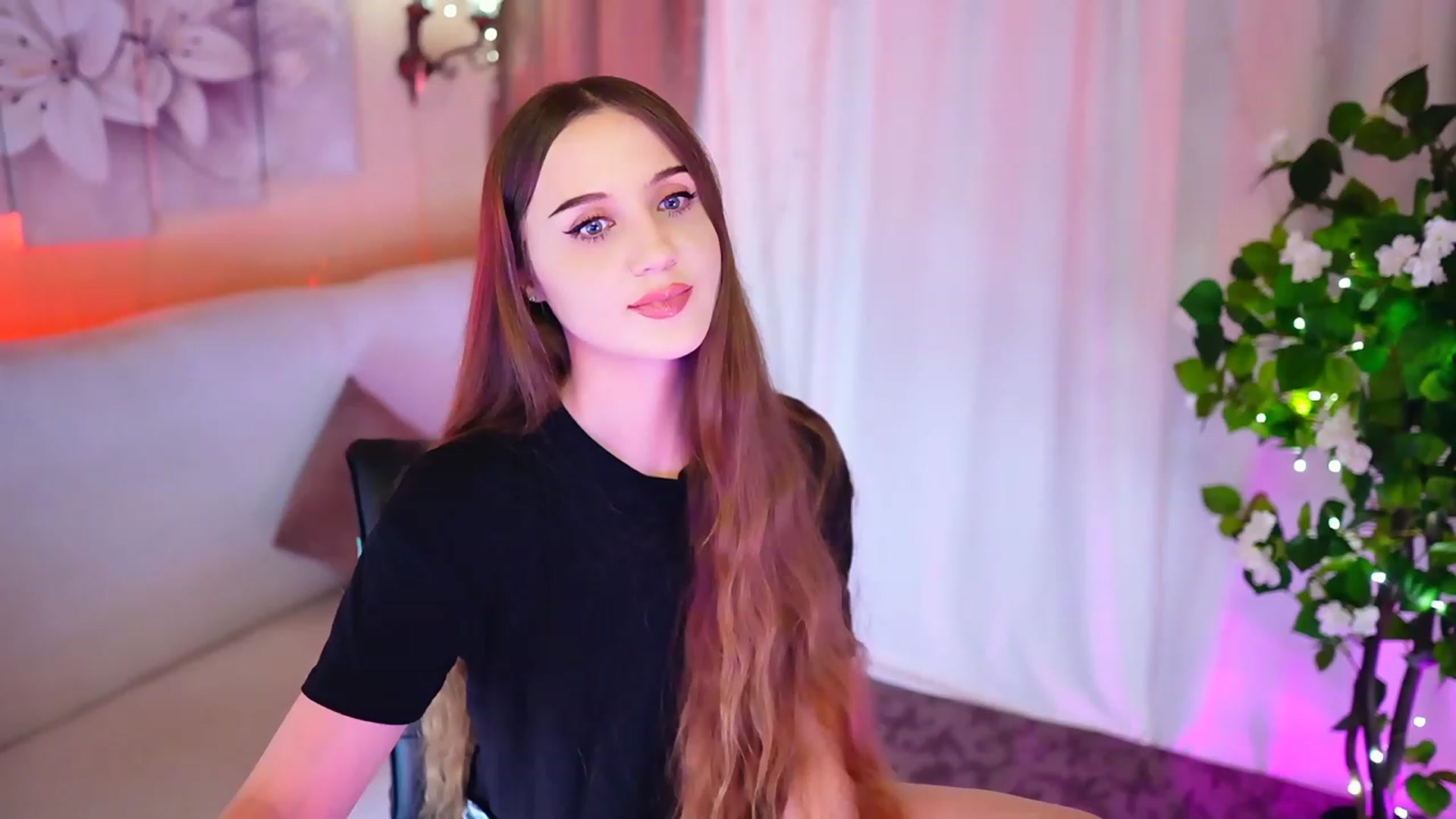 Gallery image thumbnail from Innocent_Soul's myfreecams stream on, 10/29/2023, 20:06 image 2 of 20