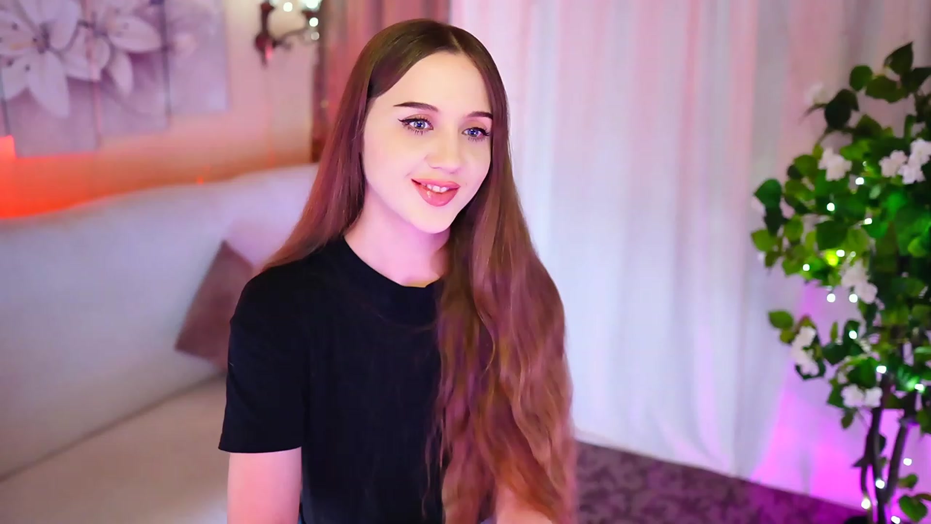 Gallery image thumbnail from Innocent_Soul's myfreecams stream on, 10/29/2023, 20:06 image 8 of 20