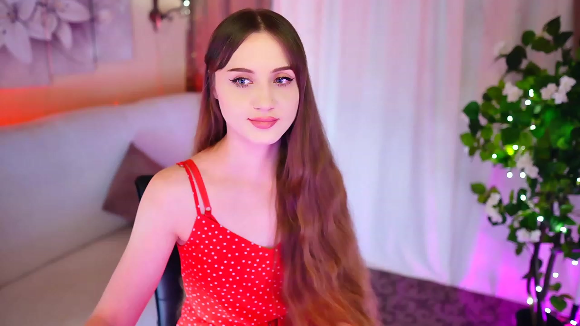 Gallery image thumbnail from Innocent_Soul's myfreecams stream on, 10/30/2023, 16:45 image 15 of 20