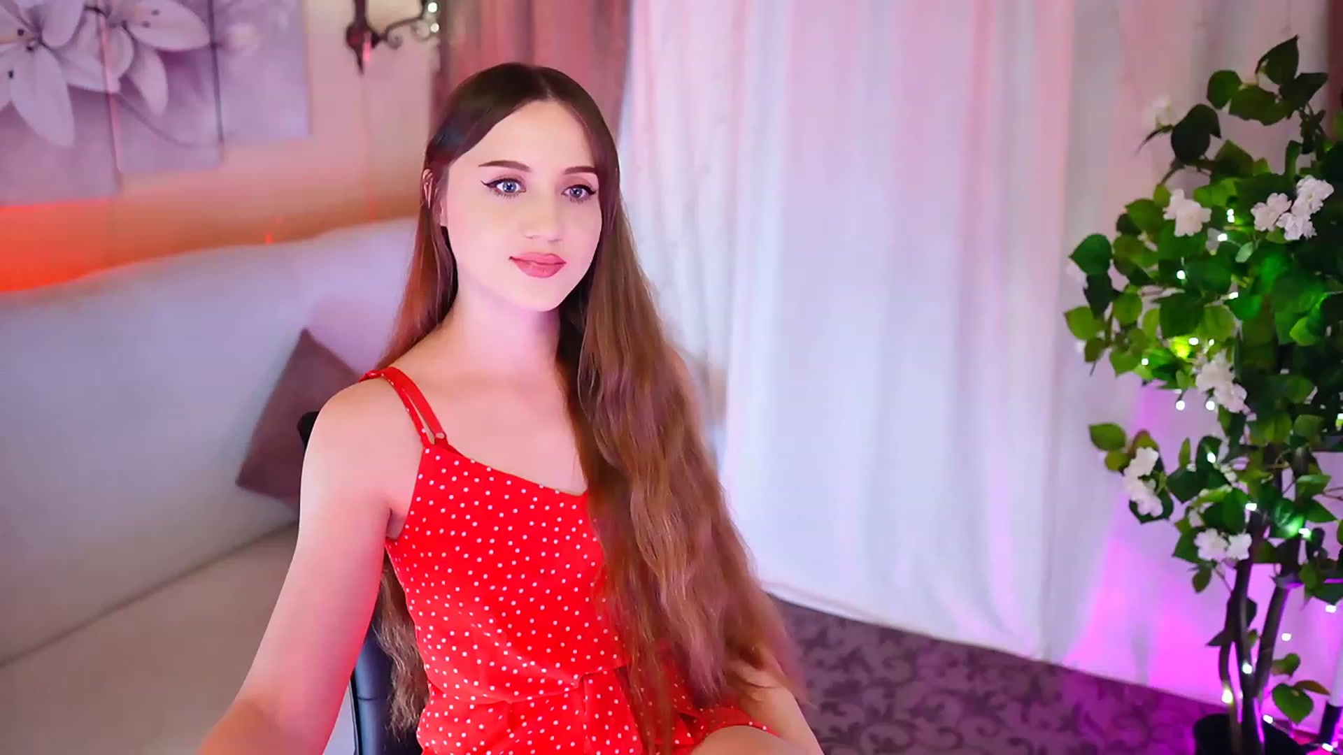 Gallery image thumbnail from Innocent_Soul's myfreecams stream on, 10/30/2023, 16:45 image 11 of 20