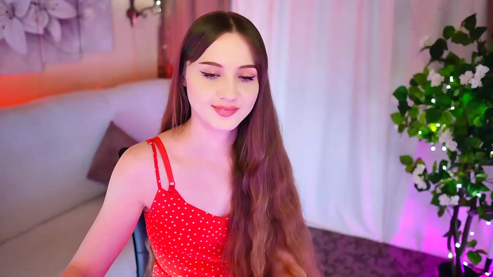 Gallery image thumbnail from Innocent_Soul's myfreecams stream on, 10/30/2023, 16:45 image 3 of 20