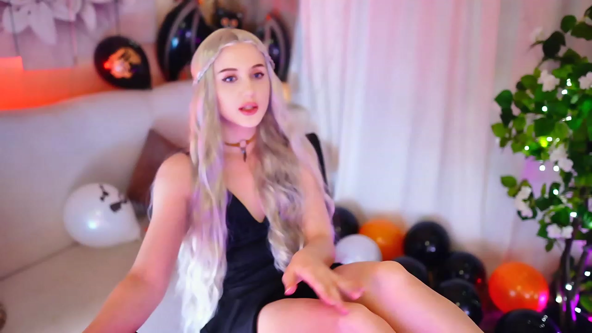 Gallery image thumbnail from Innocent_Soul's myfreecams stream on, 10/31/2023, 18:19 image 3 of 20