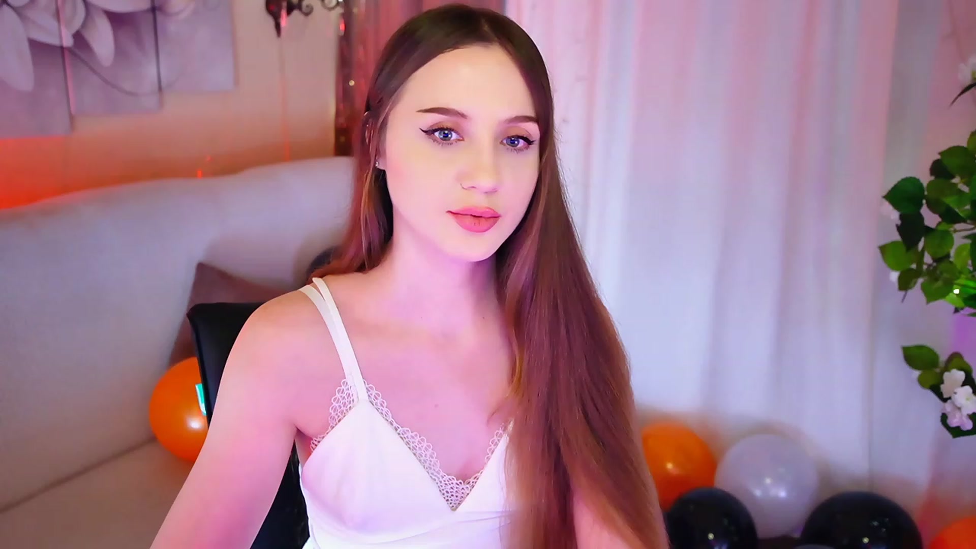 Gallery image thumbnail from Innocent_Soul's myfreecams stream on, 11/01/2023, 18:02 image 6 of 20