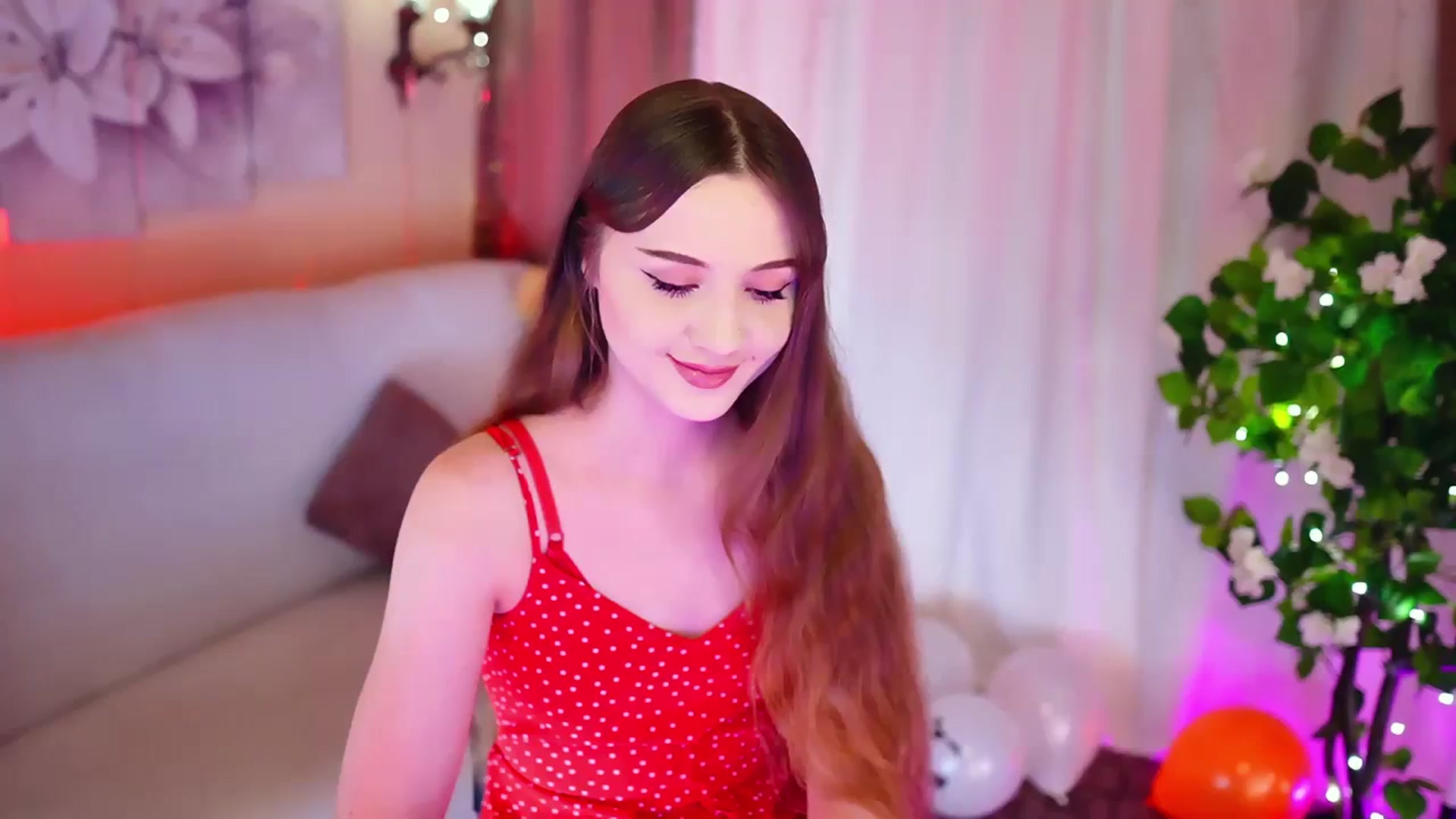 Gallery image thumbnail from Innocent_Soul's myfreecams stream on, 11/06/2023, 14:45 image 7 of 20