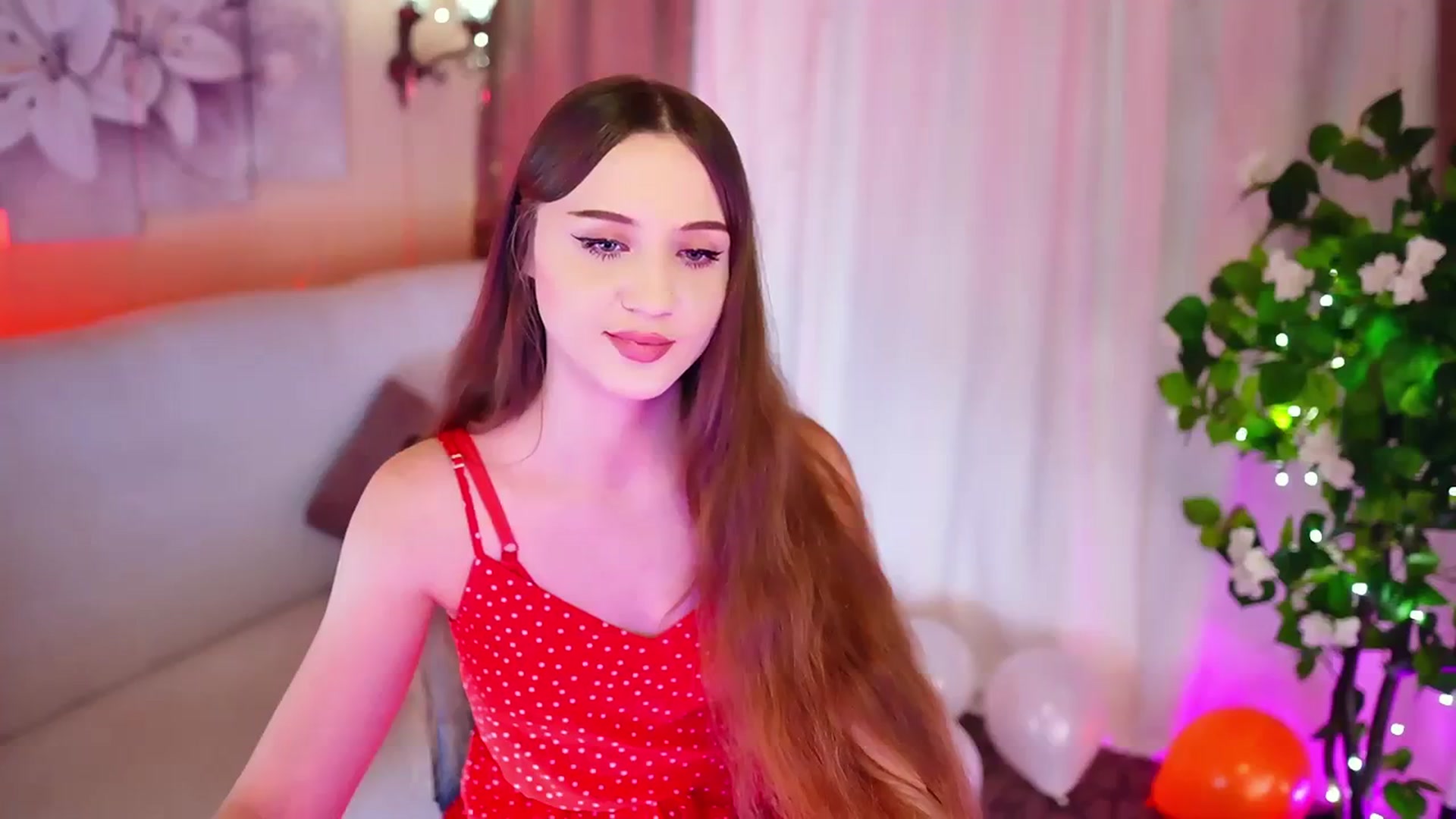 Gallery image thumbnail from Innocent_Soul's myfreecams stream on, 11/06/2023, 15:59 image 14 of 20