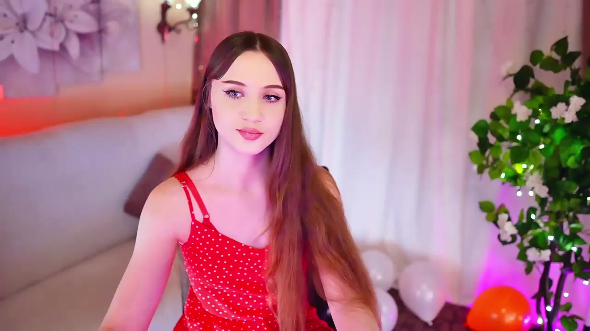 Gallery image thumbnail from Innocent_Soul's myfreecams stream on, 11/06/2023, 15:59 image 10 of 20