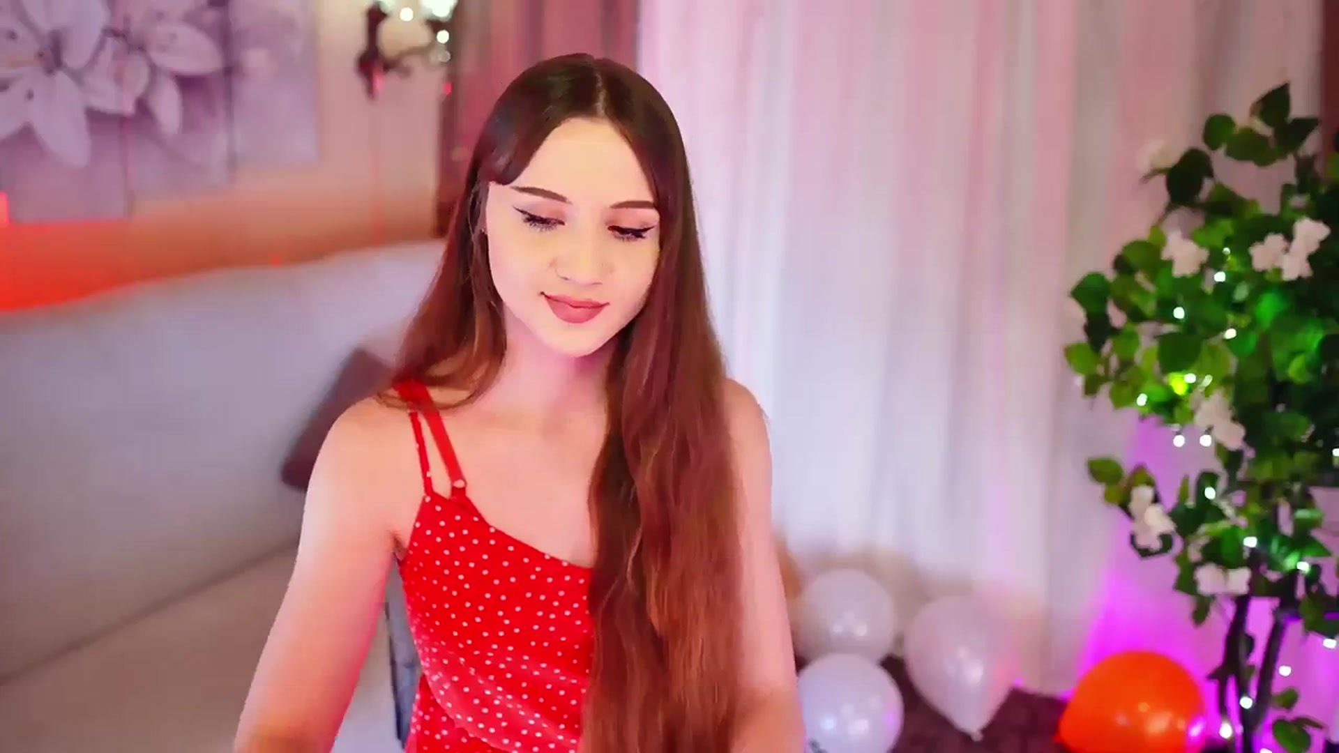 Gallery image thumbnail from Innocent_Soul's myfreecams stream on, 11/06/2023, 16:46 image 5 of 20
