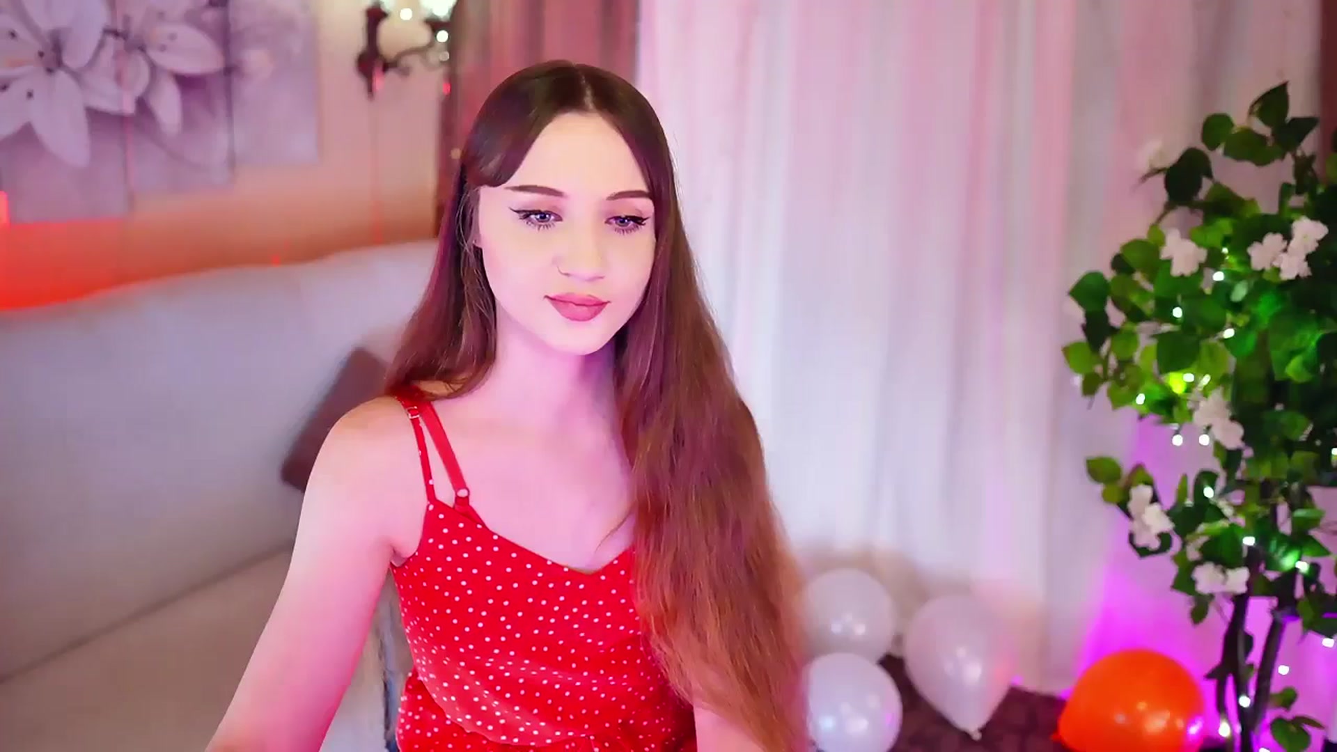 Gallery image thumbnail from Innocent_Soul's myfreecams stream on, 11/06/2023, 16:46 image 3 of 20