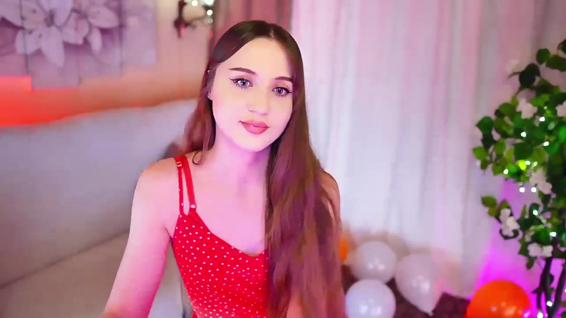 Gallery image thumbnail from Innocent_Soul's myfreecams stream on, 11/06/2023, 19:07 image 6 of 20