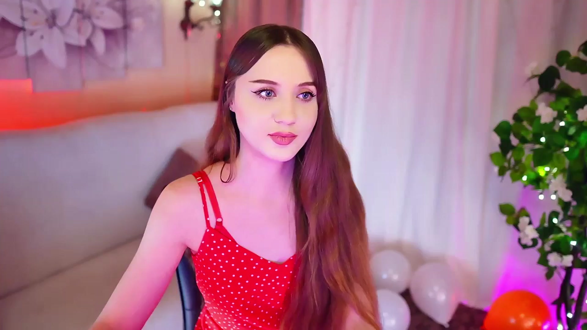 Gallery image thumbnail from Innocent_Soul's myfreecams stream on, 11/06/2023, 19:07 image 7 of 20