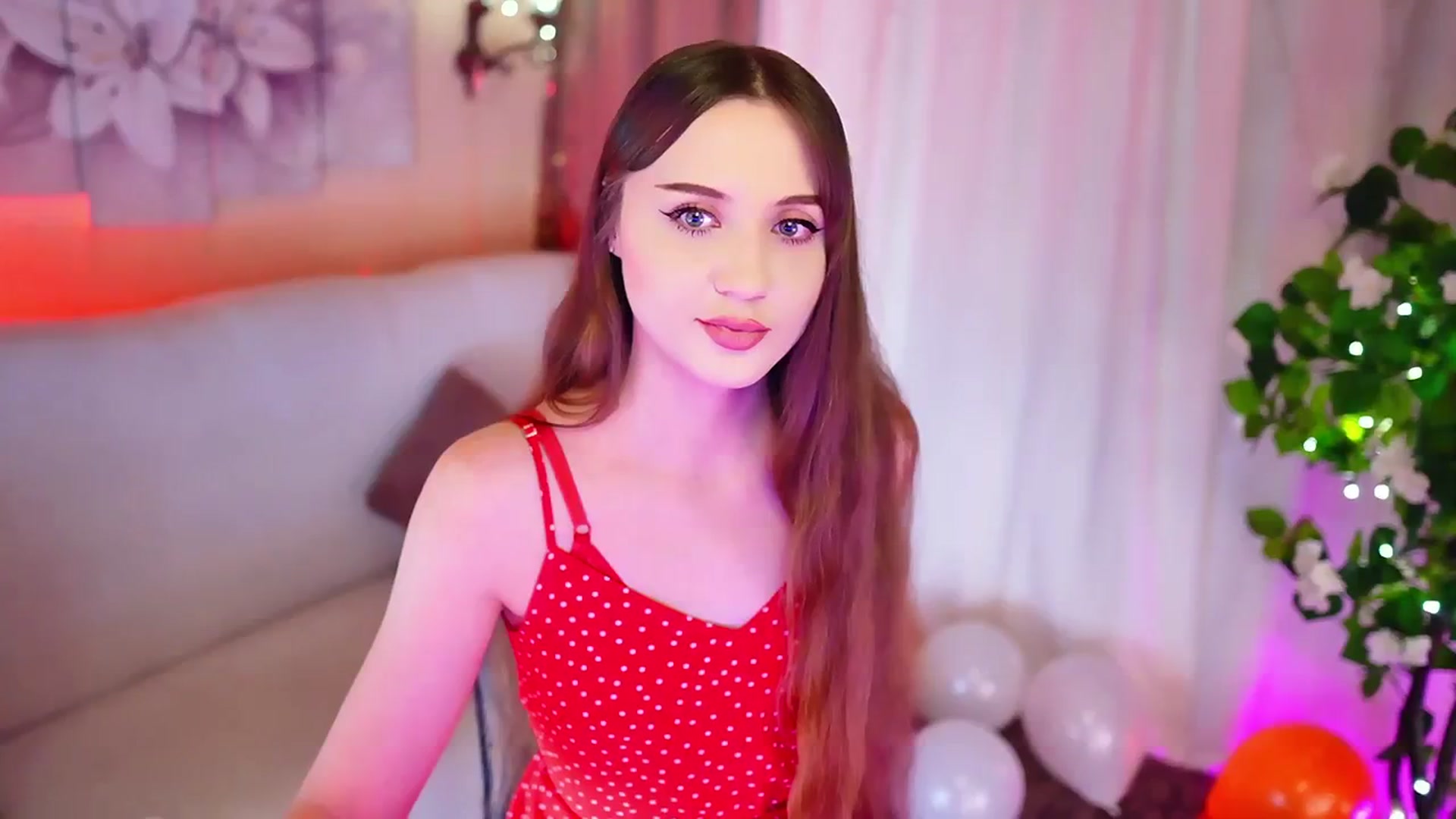 Gallery image thumbnail from Innocent_Soul's myfreecams stream on, 11/06/2023, 19:07 image 16 of 20