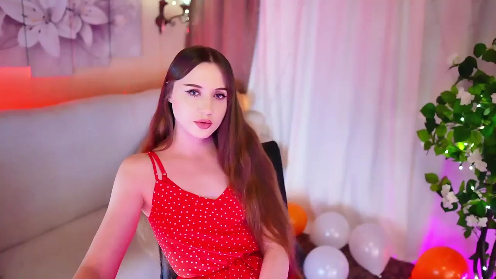 Gallery image thumbnail from Innocent_Soul's myfreecams stream on, 11/06/2023, 19:07 image 12 of 20