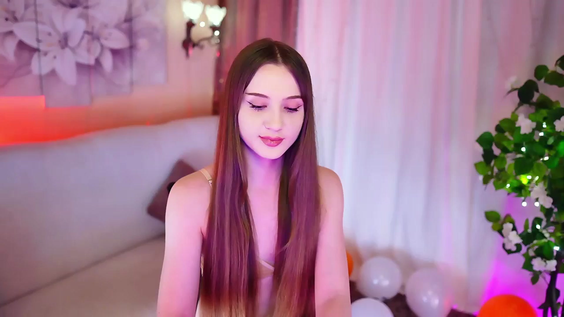 Gallery image thumbnail from Innocent_Soul's myfreecams stream on, 11/07/2023, 14:33 image 12 of 20
