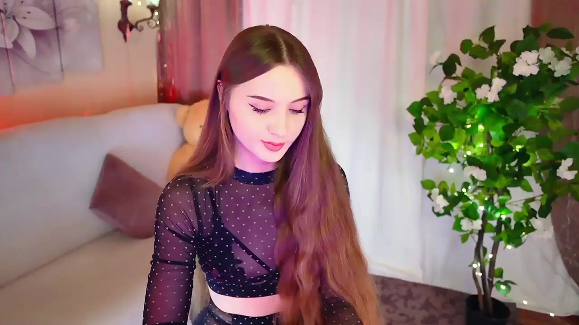Gallery image thumbnail from Innocent_Soul's myfreecams stream on, 11/13/2023, 14:55 image 8 of 20