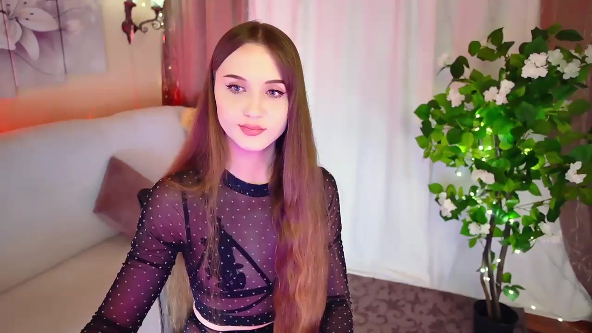 Gallery image thumbnail from Innocent_Soul's myfreecams stream on, 11/13/2023, 18:54 image 20 of 20