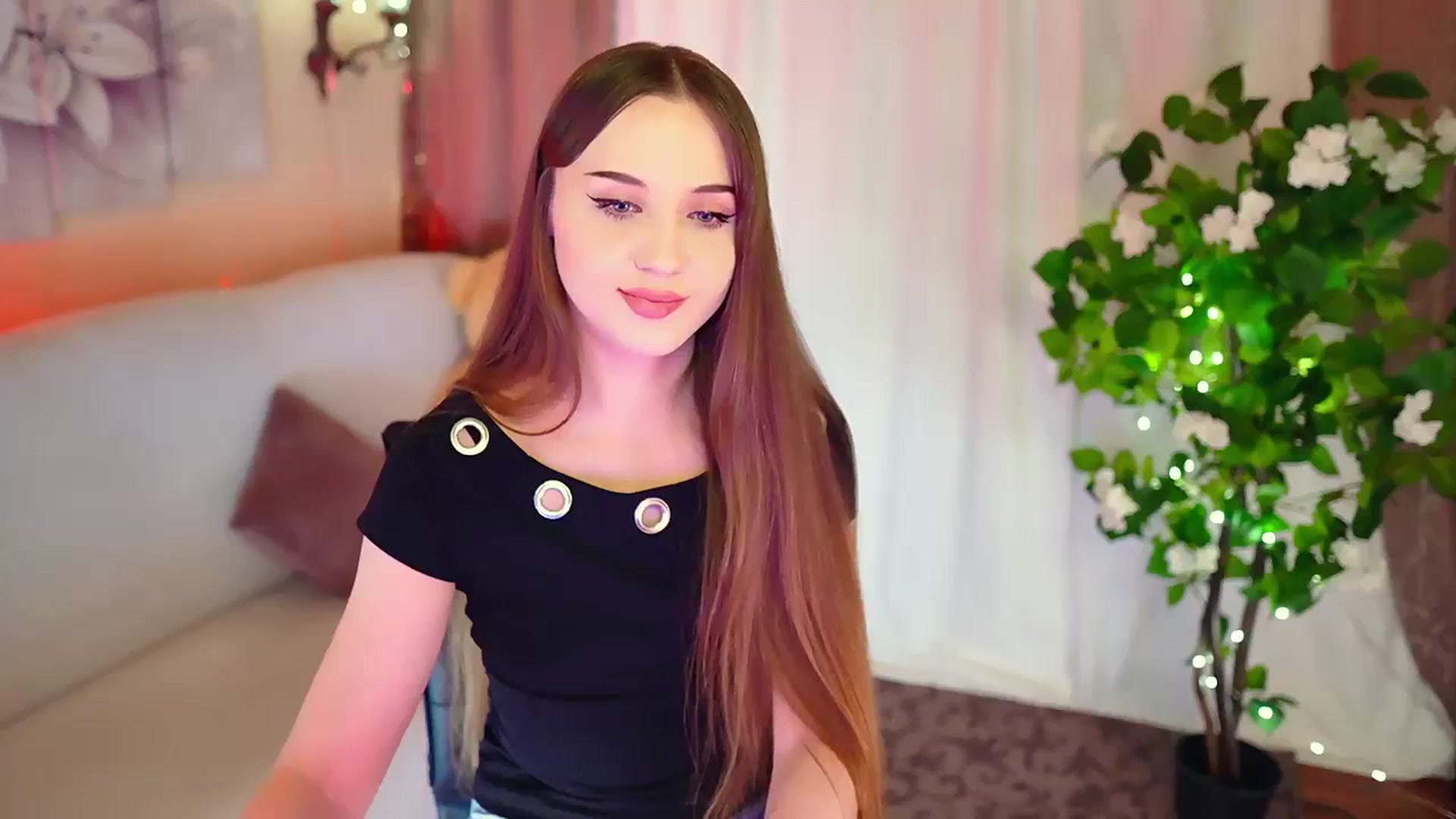 Gallery image thumbnail from Innocent_Soul's myfreecams stream on, 11/14/2023, 15:37 image 20 of 20
