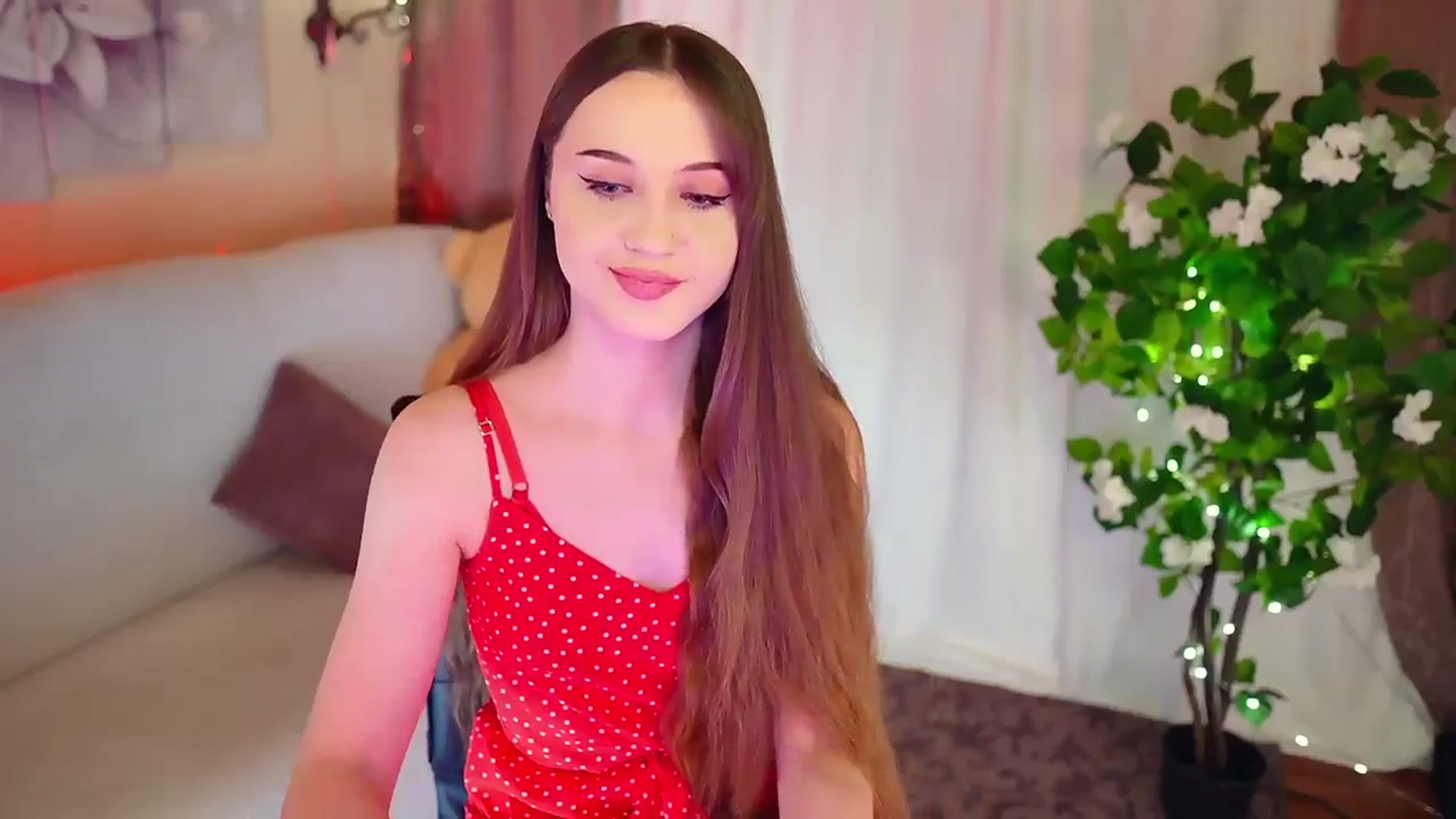 Gallery image thumbnail from Innocent_Soul's myfreecams stream on, 11/15/2023, 16:21 image 4 of 20