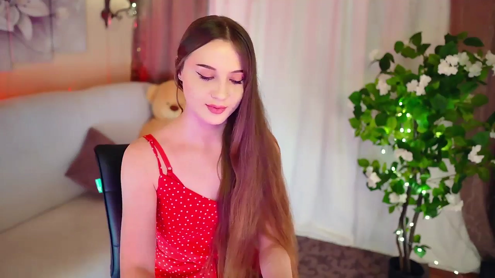 Gallery image thumbnail from Innocent_Soul's myfreecams stream on, 11/15/2023, 20:06 image 20 of 20