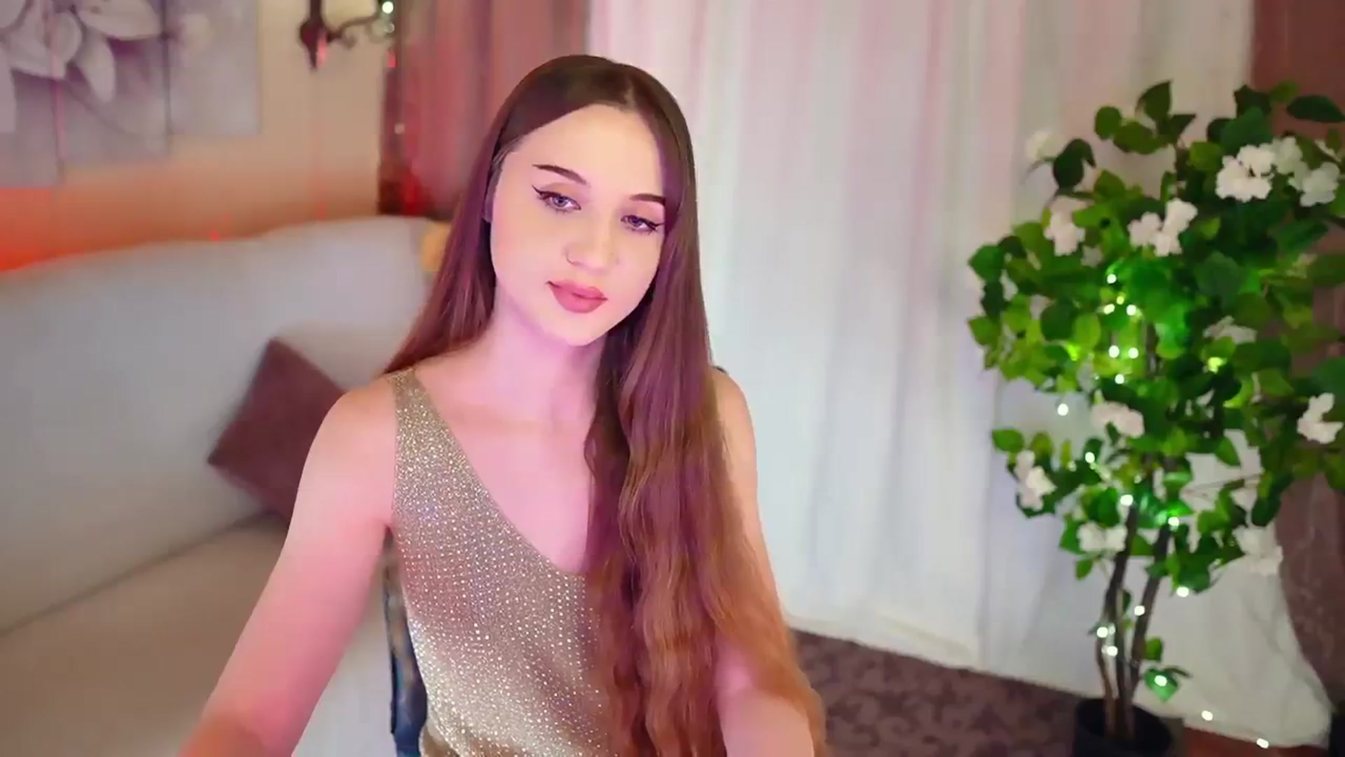 Gallery image thumbnail from Innocent_Soul's myfreecams stream on, 11/16/2023, 17:40 image 12 of 20