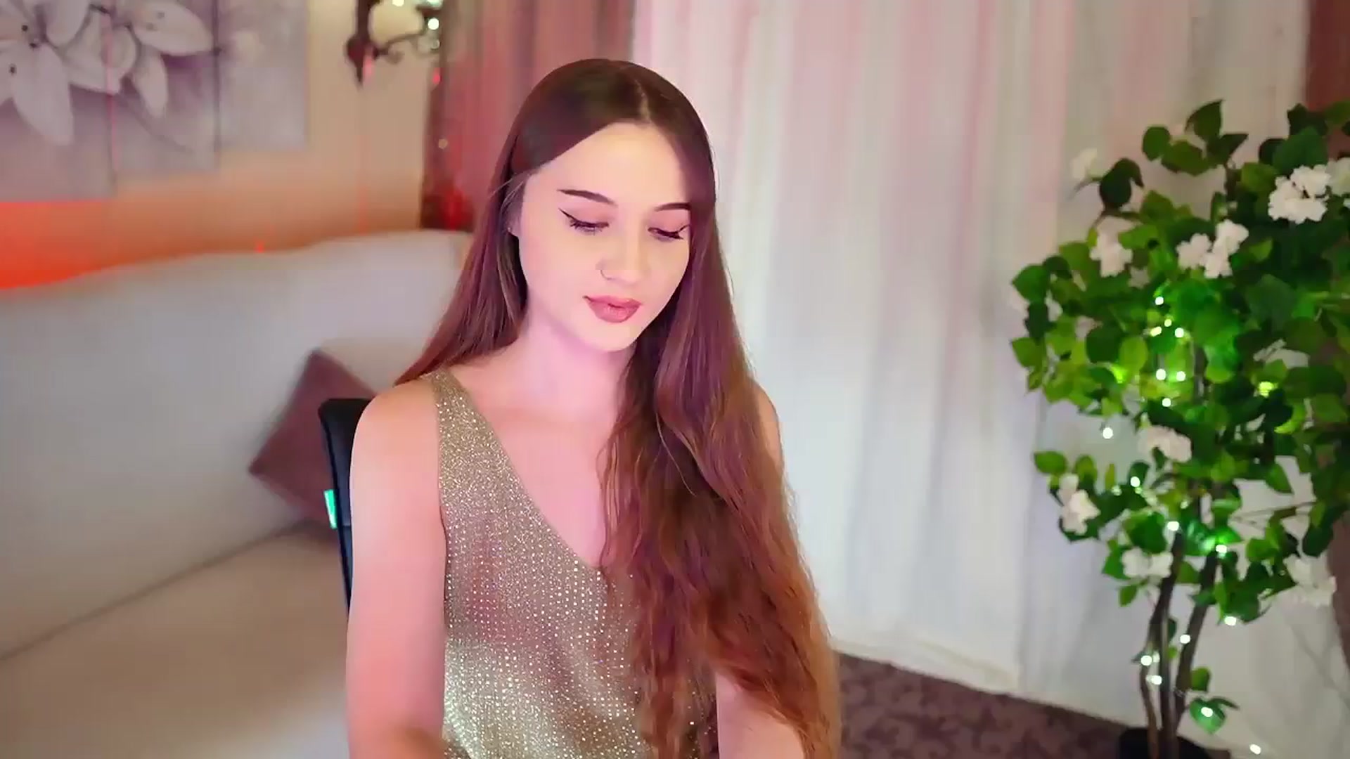 Gallery image thumbnail from Innocent_Soul's myfreecams stream on, 11/16/2023, 19:49 image 1 of 20