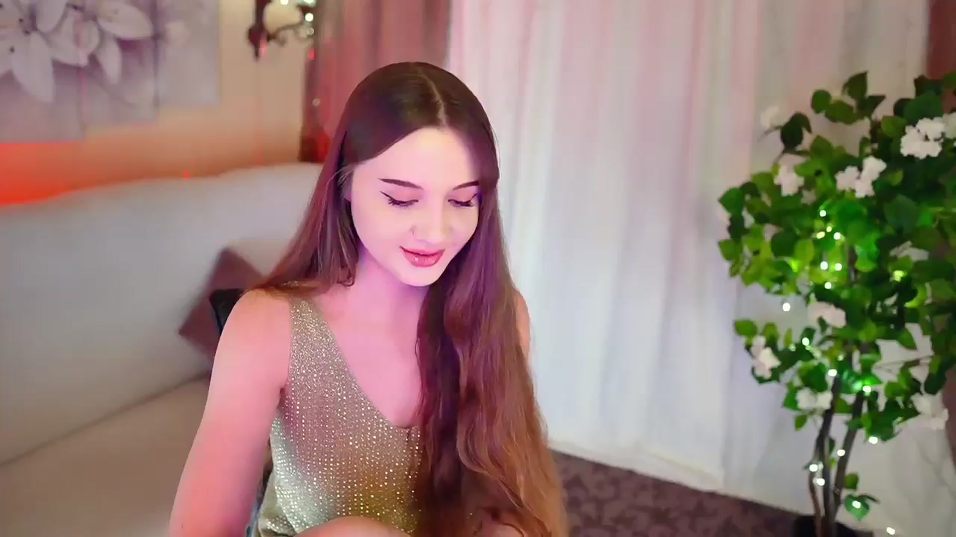 Gallery image thumbnail from Innocent_Soul's myfreecams stream on, 11/16/2023, 19:49 image 10 of 20