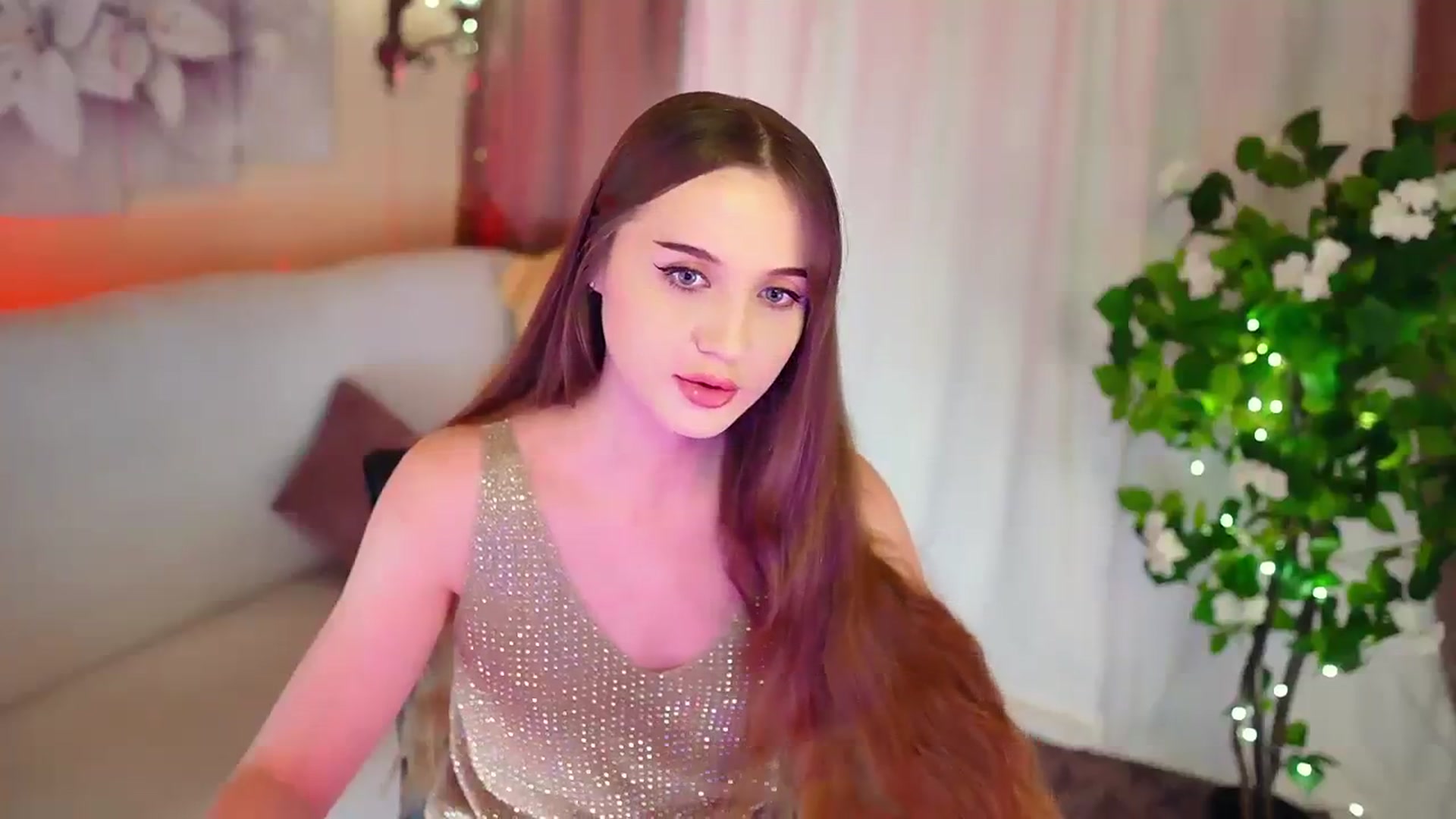 Gallery image thumbnail from Innocent_Soul's myfreecams stream on, 11/16/2023, 19:49 image 17 of 20