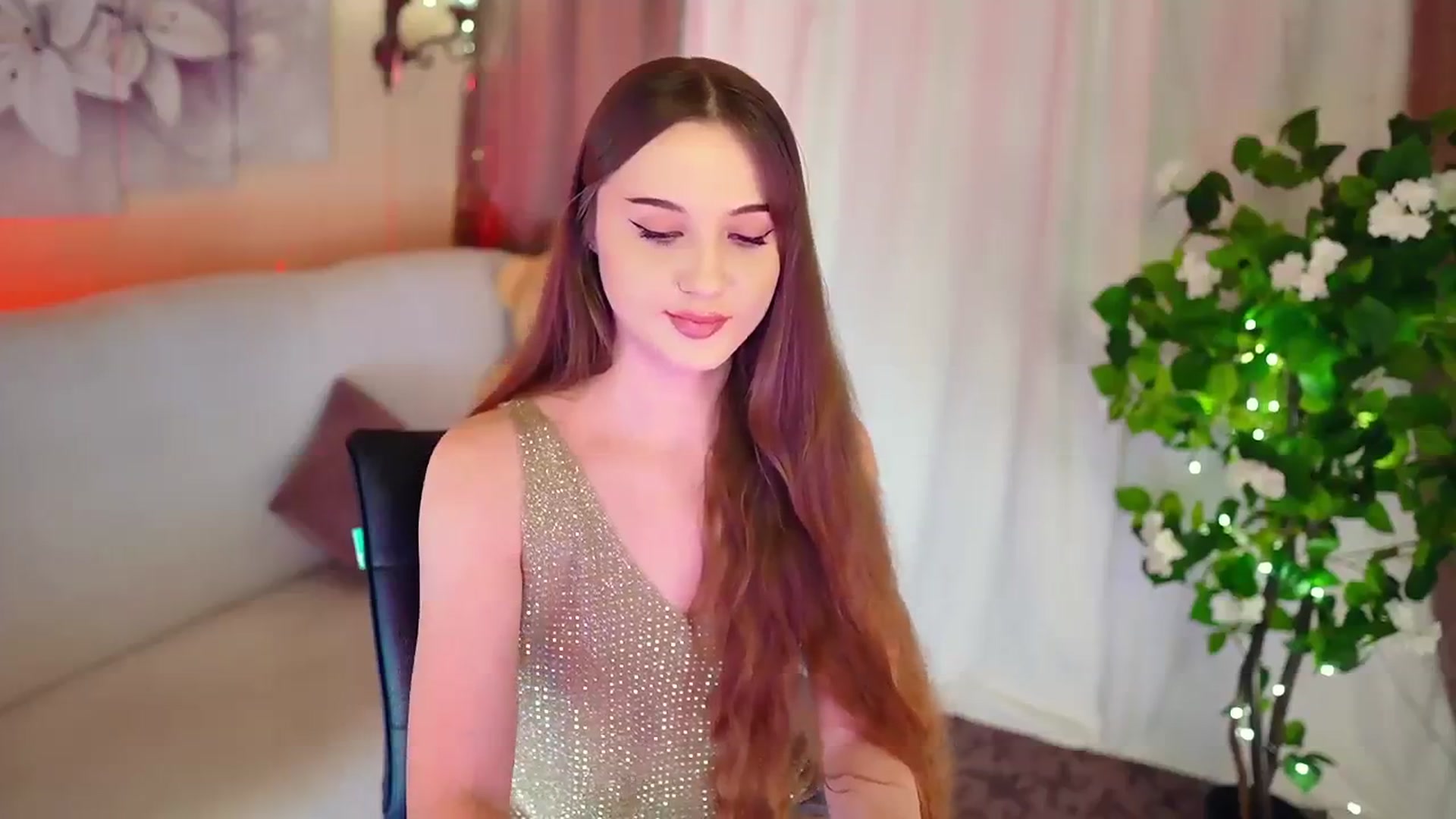 Gallery image thumbnail from Innocent_Soul's myfreecams stream on, 11/16/2023, 19:49 image 2 of 20