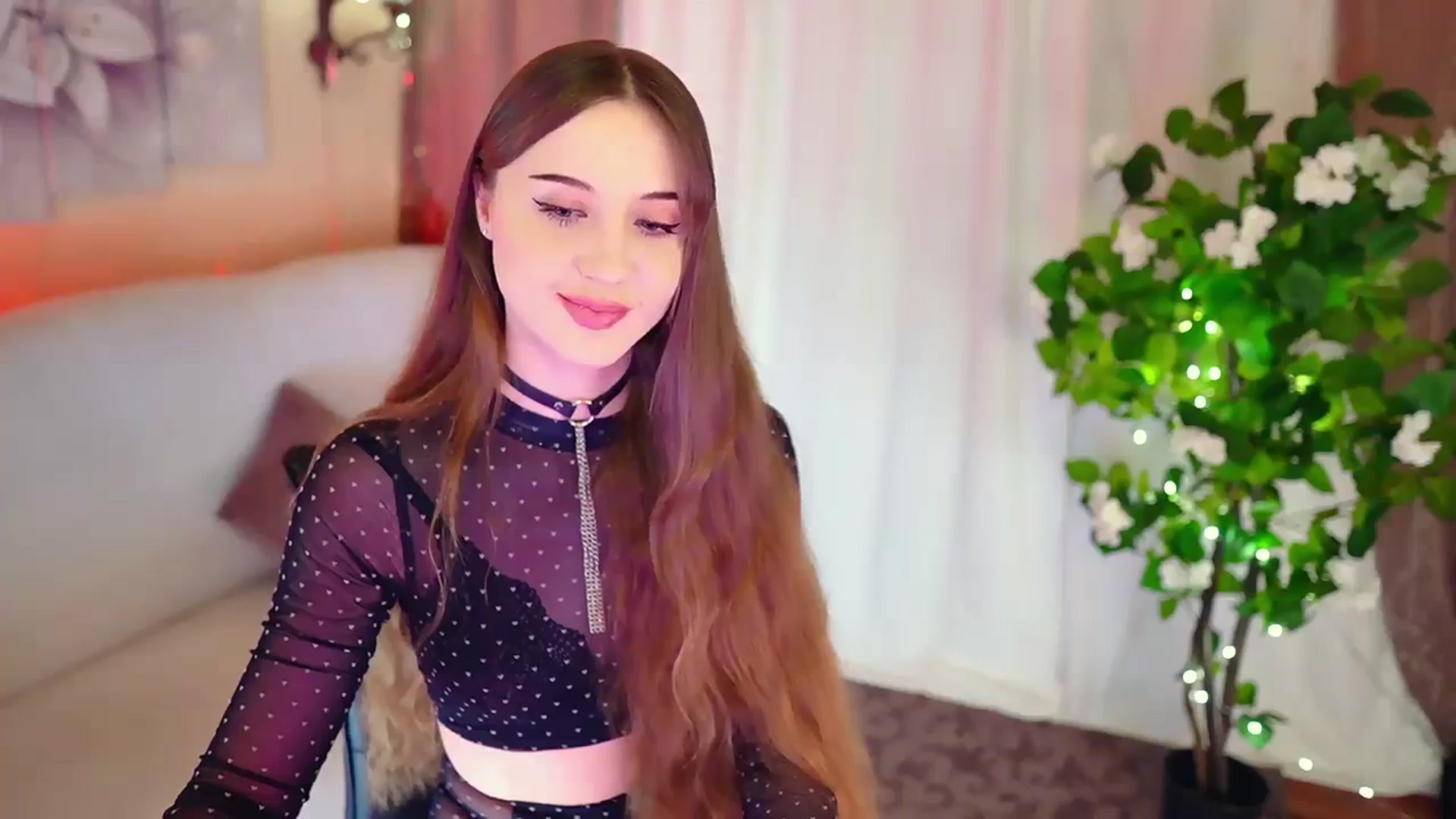 Gallery image thumbnail from Innocent_Soul's myfreecams stream on, 11/17/2023, 16:33 image 14 of 20