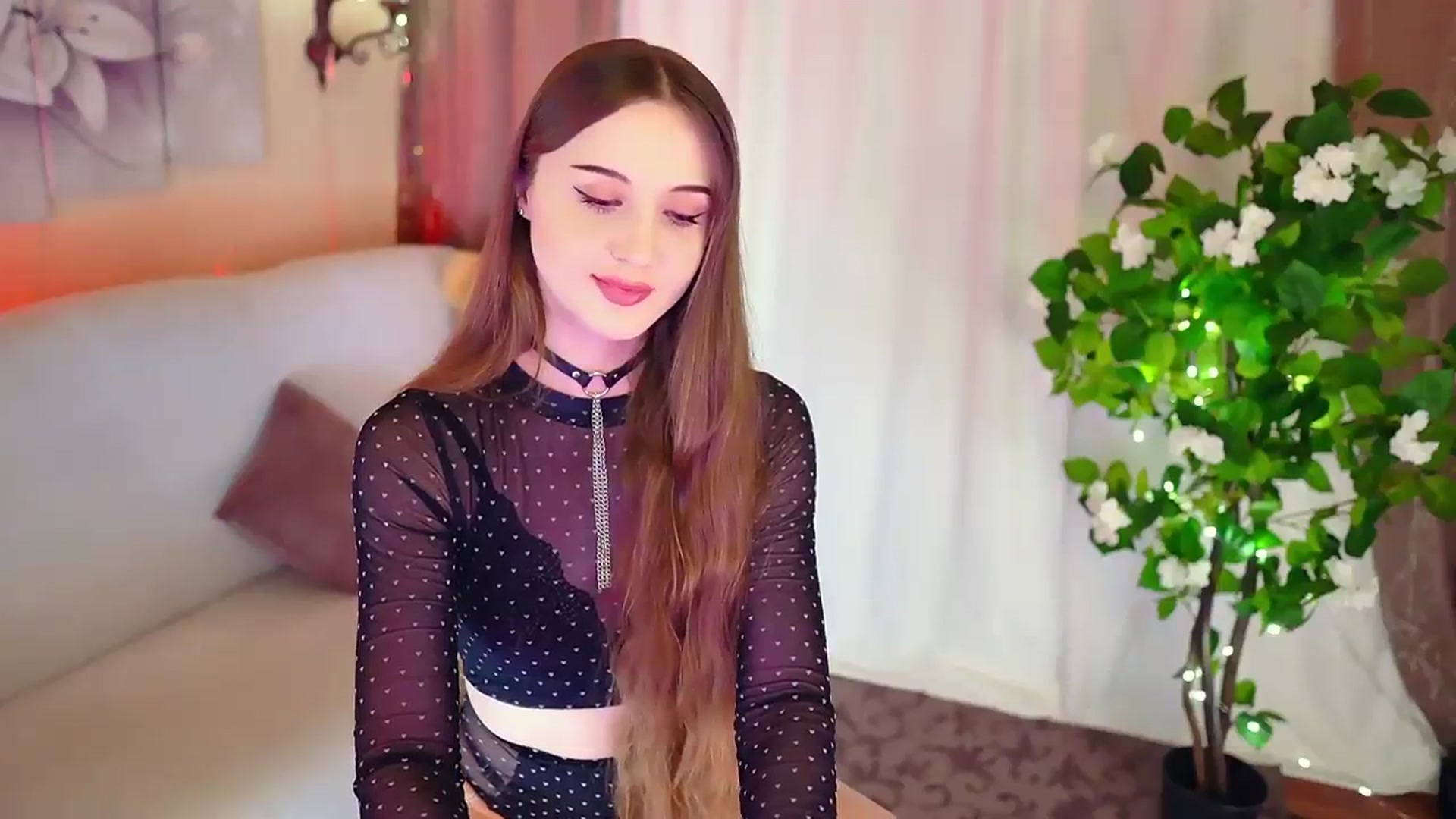 Gallery image thumbnail from Innocent_Soul's myfreecams stream on, 11/17/2023, 18:34 image 16 of 20
