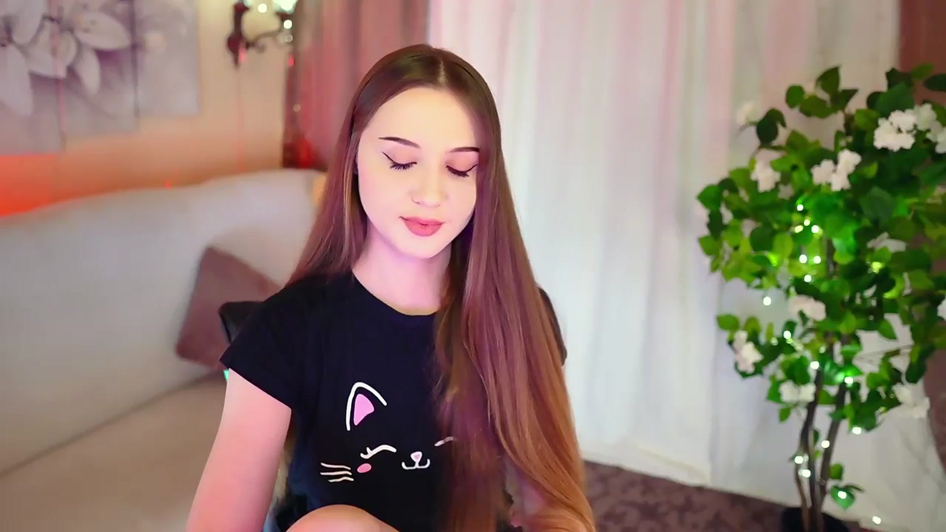 Gallery image thumbnail from Innocent_Soul's myfreecams stream on, 11/18/2023, 15:43 image 20 of 20